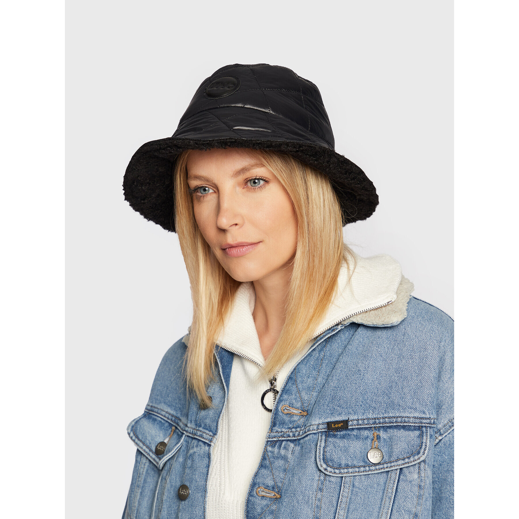 Liu Jo Капела Bucket Teddy 3F2075 T0300 Черен - Pepit.bg
