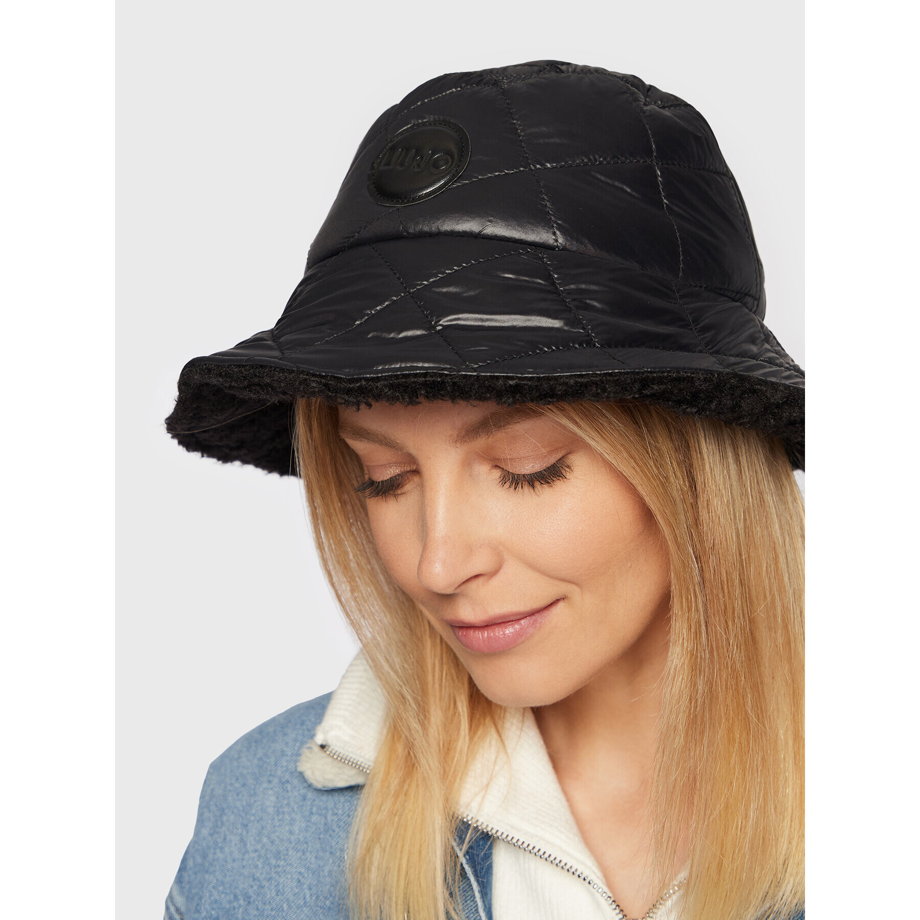 Liu Jo Капела Bucket Teddy 3F2075 T0300 Черен - Pepit.bg