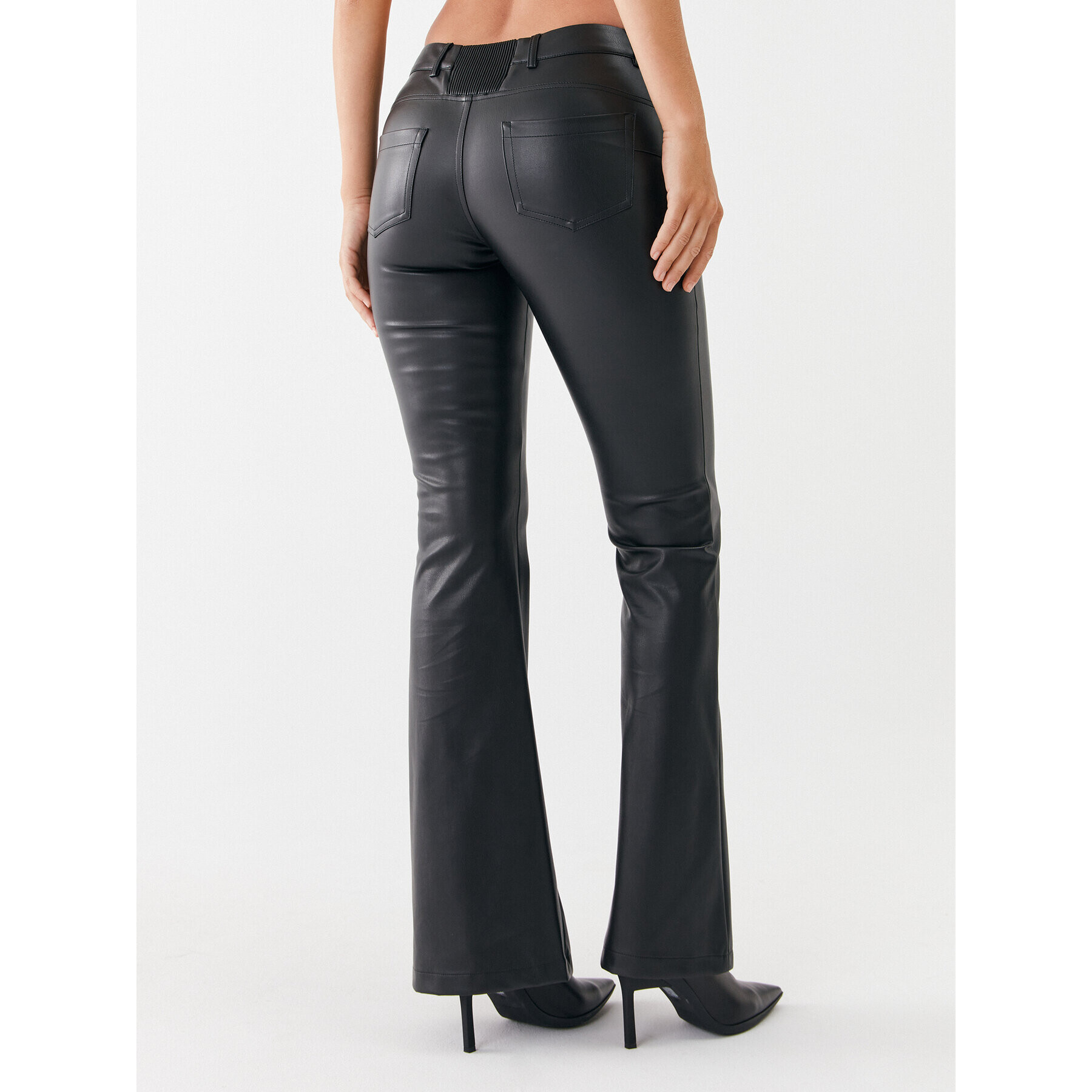 Liu Jo Кожени панталони MF3039 E0624 Черен Regular Fit - Pepit.bg