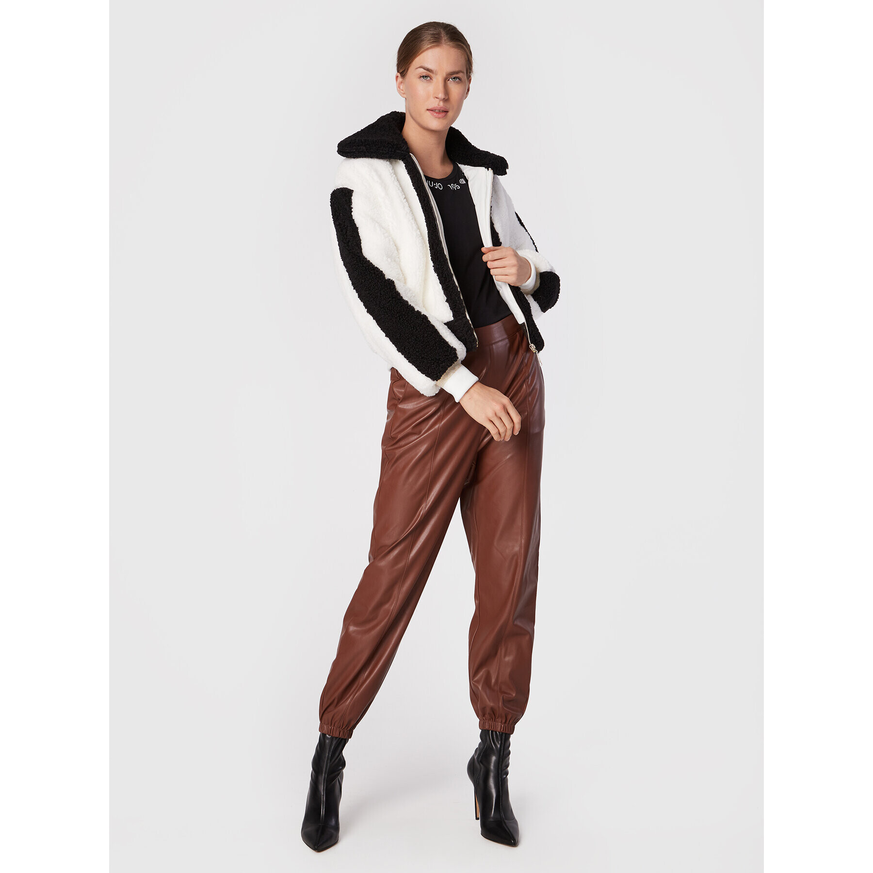 Liu Jo Sport Кожух TF2203 E0789 Бял Regular Fit - Pepit.bg