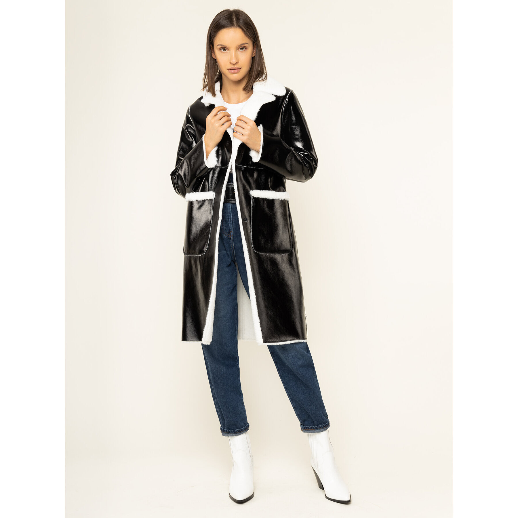Liu Jo Преходно палто C69013 E0652 Черен Regular Fit - Pepit.bg
