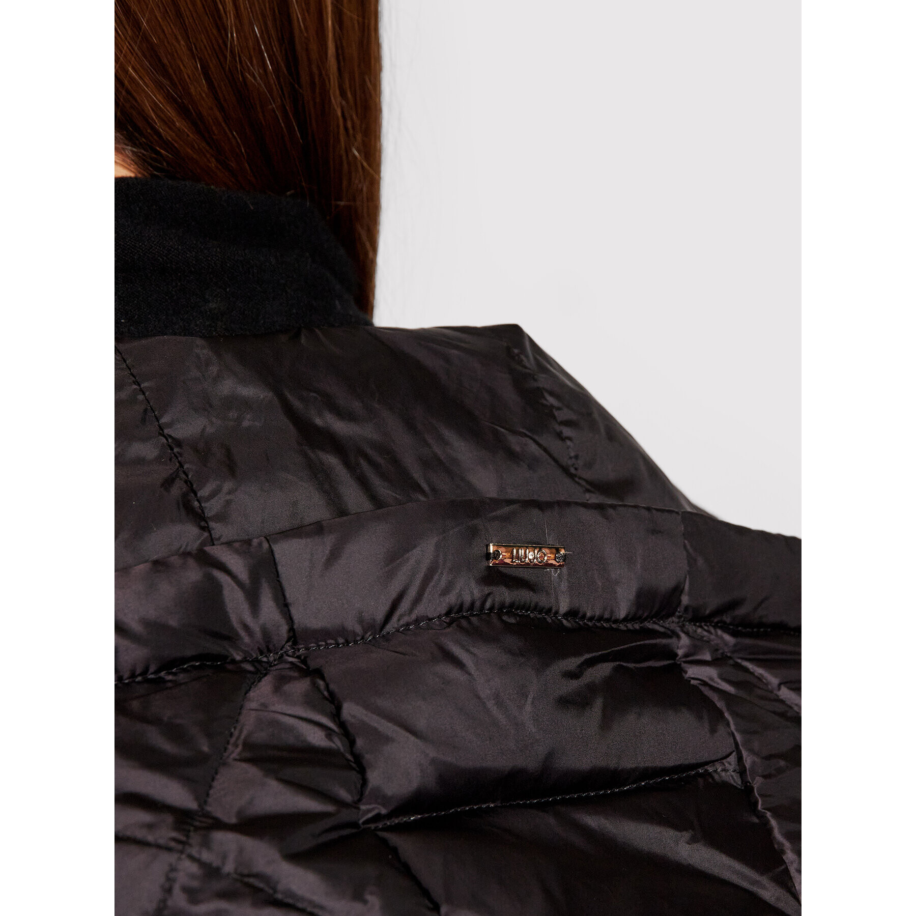 Liu Jo Пухено яке WF1076 T4573 Черен Regular Fit - Pepit.bg