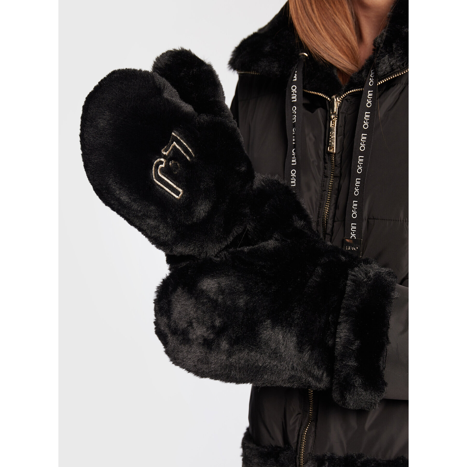 Liu Jo Sport Преходно яке TF2172 E0696 Черен Relaxed Fit - Pepit.bg