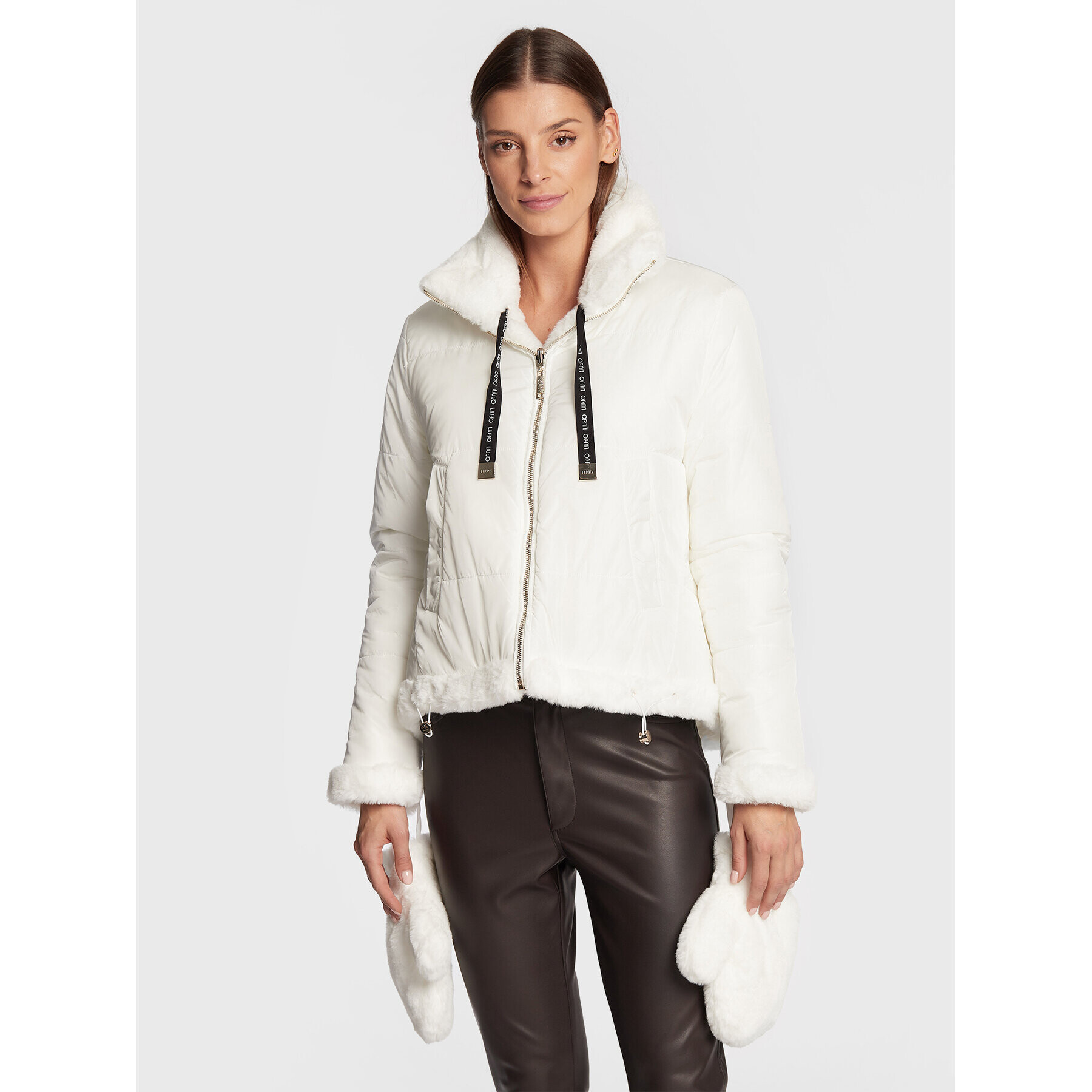 Liu Jo Sport Преходно яке TF2172 E0696 Бял Relaxed Fit - Pepit.bg