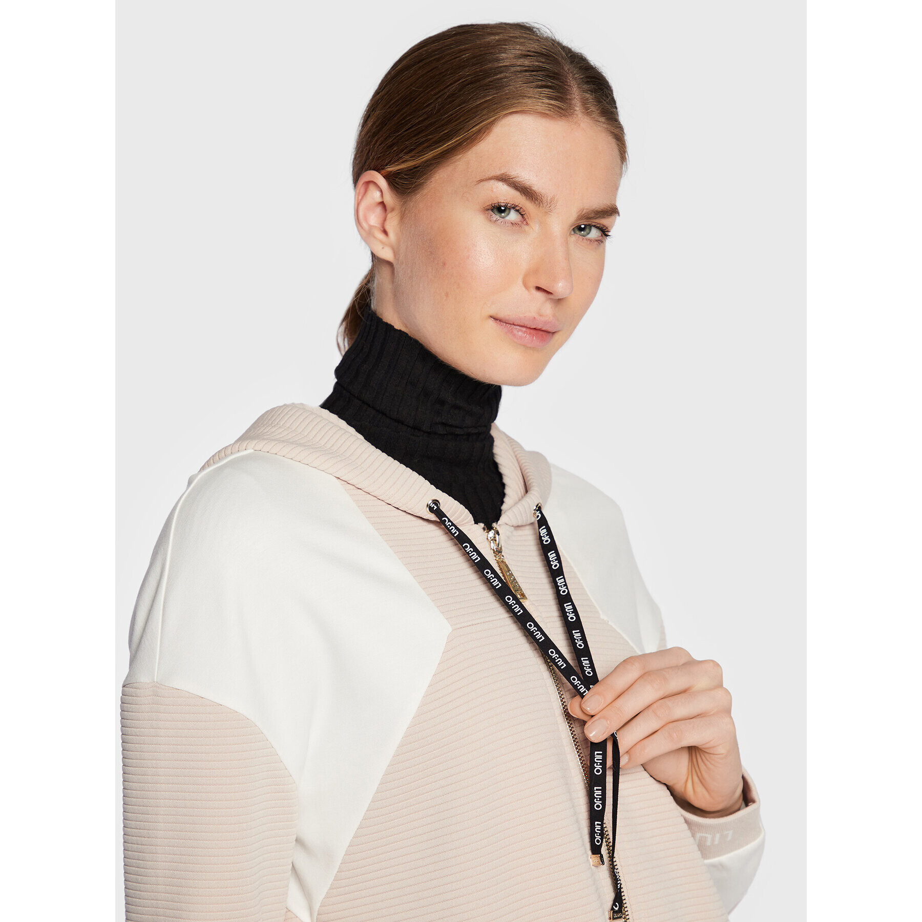 Liu Jo Суитшърт TF2131 J6182 Бежов Regular Fit - Pepit.bg