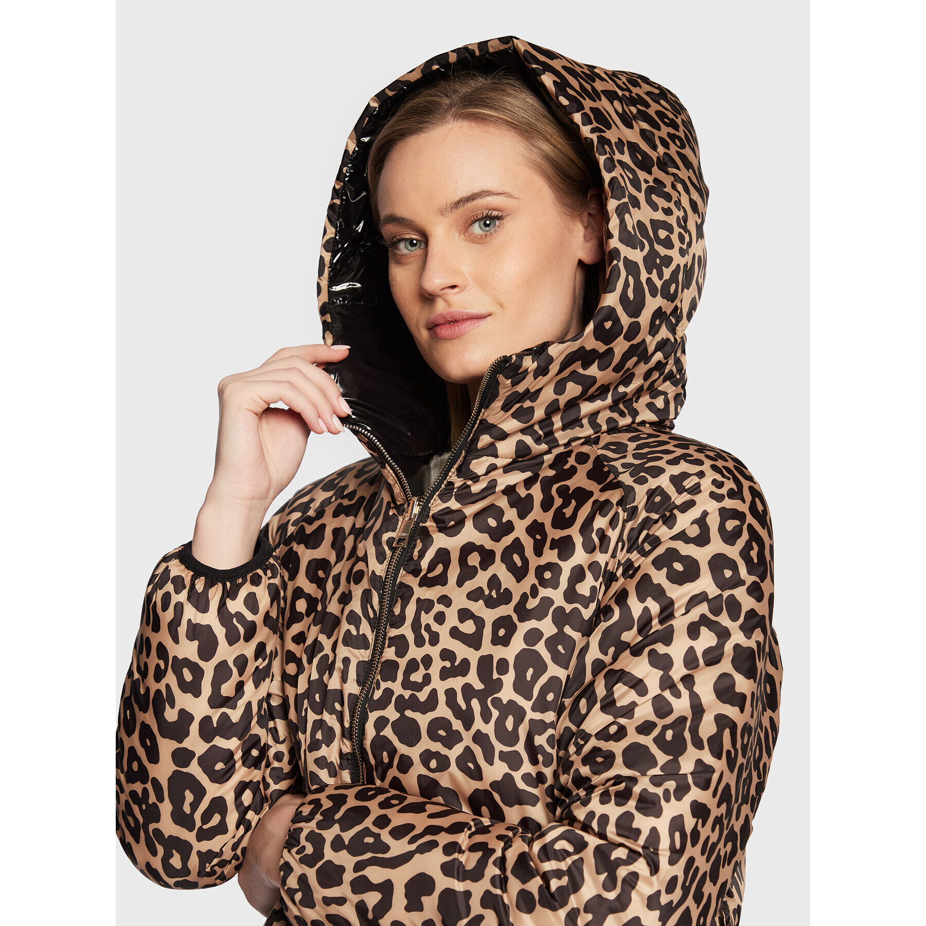 Liu Jo Зимно яке WF2091 T3173 Кафяв Regular Fit - Pepit.bg