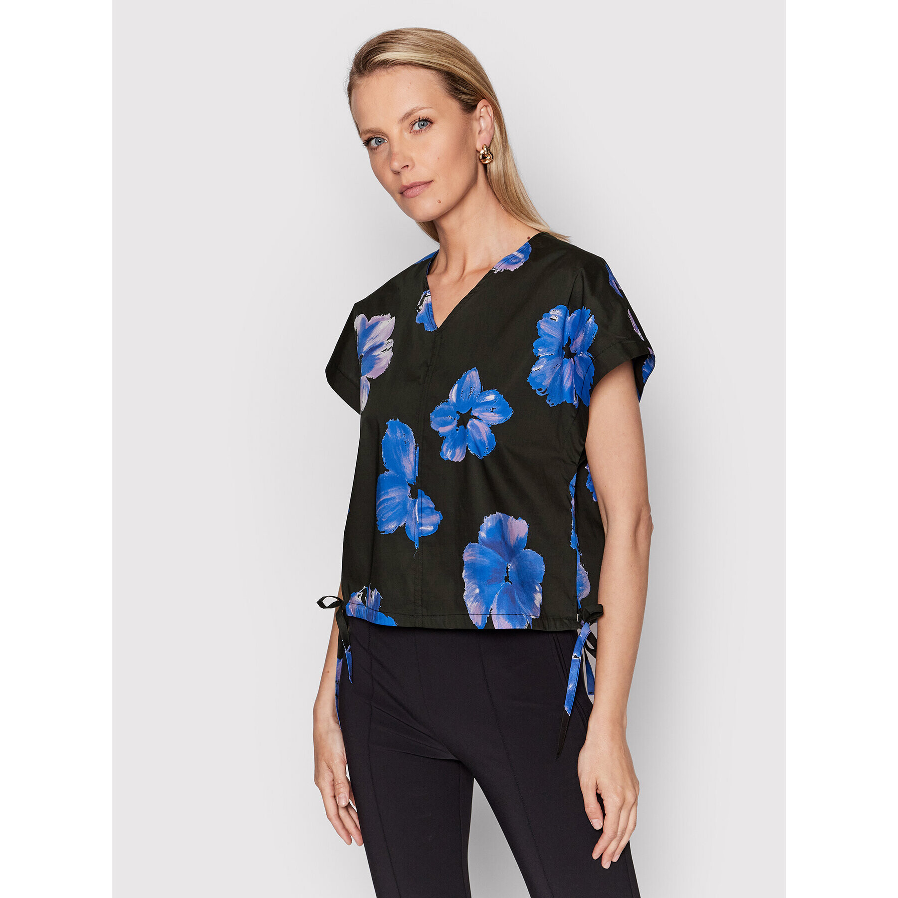 Liviana Conti Блуза L2SU44 Черен Relaxed Fit - Pepit.bg