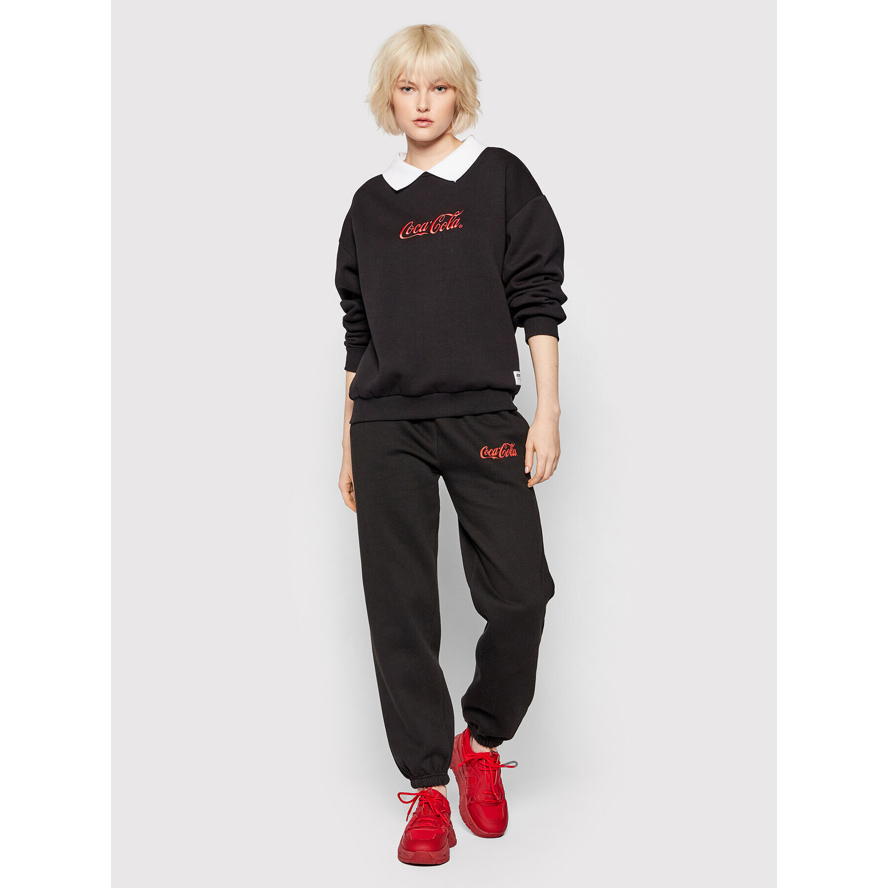 Local Heroes Долнище анцуг COCA-COLA Rhinestones LHCCP001 Черен Oversize - Pepit.bg