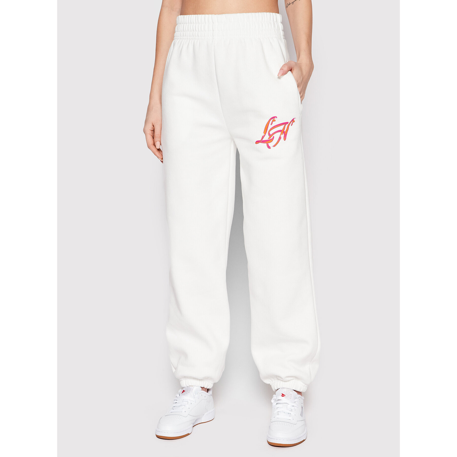 Local Heroes Долнище анцуг Graffiti SS22P0007 Бял Relaxed Fit - Pepit.bg