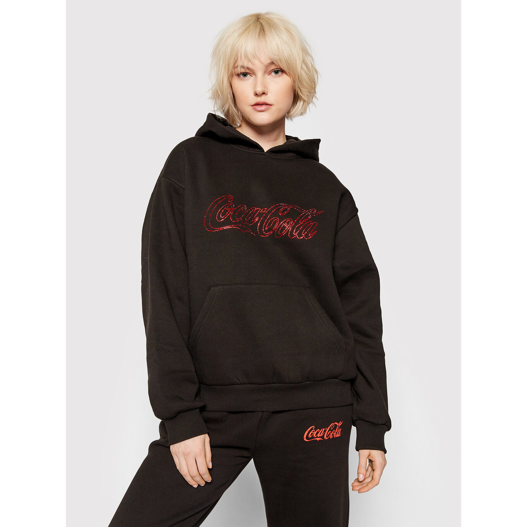 Local Heroes Суитшърт COCA-COLA Rhinestones LHCCS011 Черен Oversize - Pepit.bg