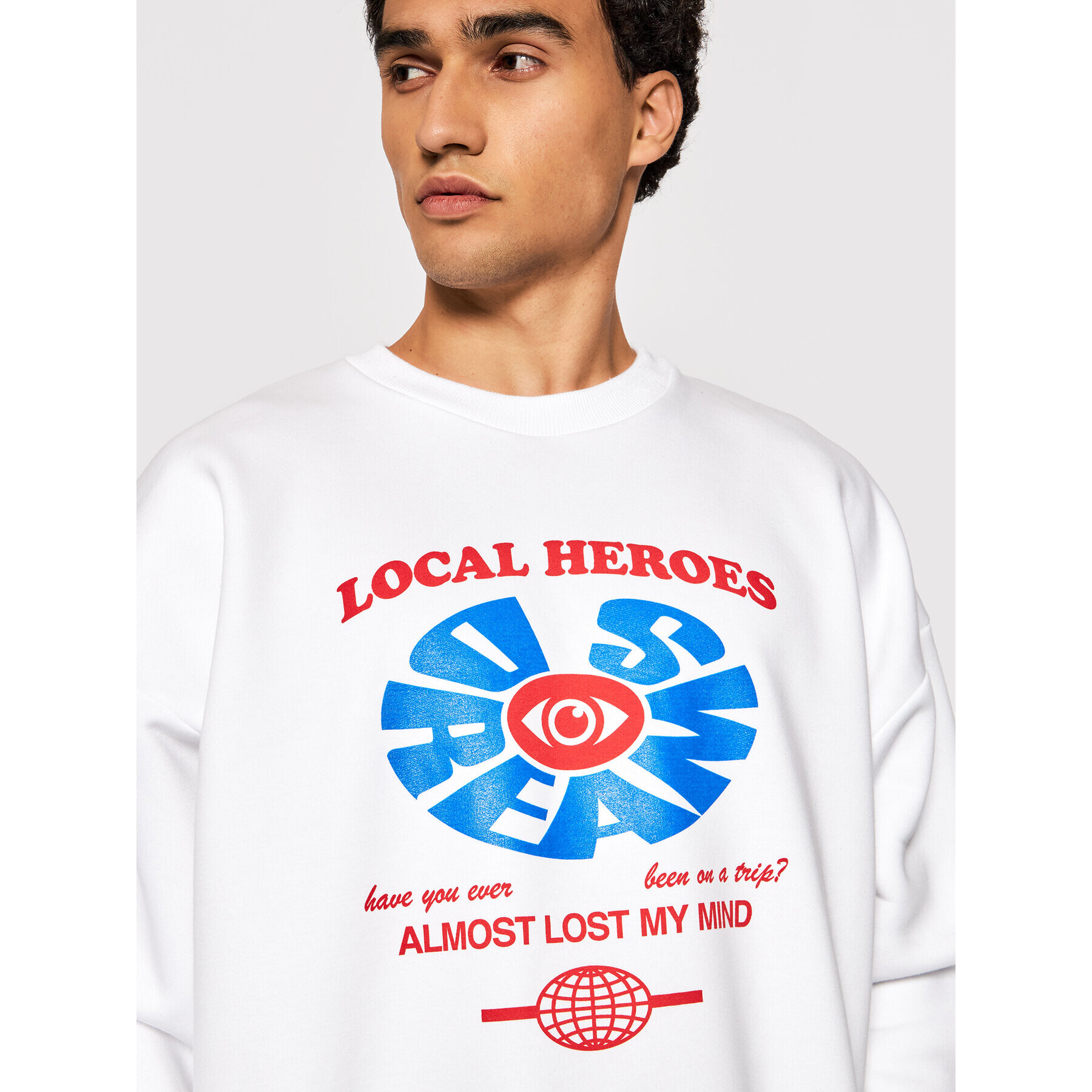 Local Heroes Суитшърт Lost My Mind AW21S0105 Бял Regular Fit - Pepit.bg
