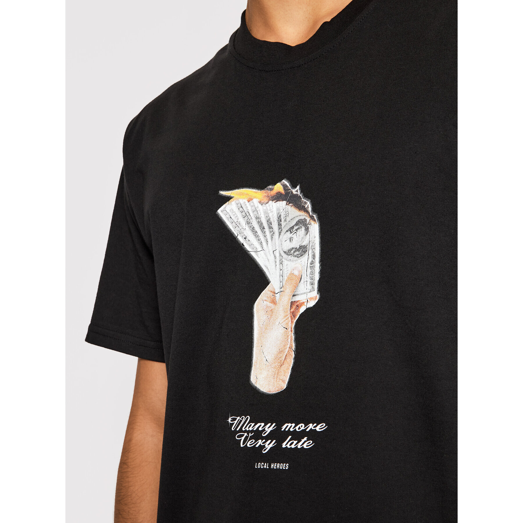 Local Heroes Тишърт Cash Tee AW21T0110 Черен Regular Fit - Pepit.bg