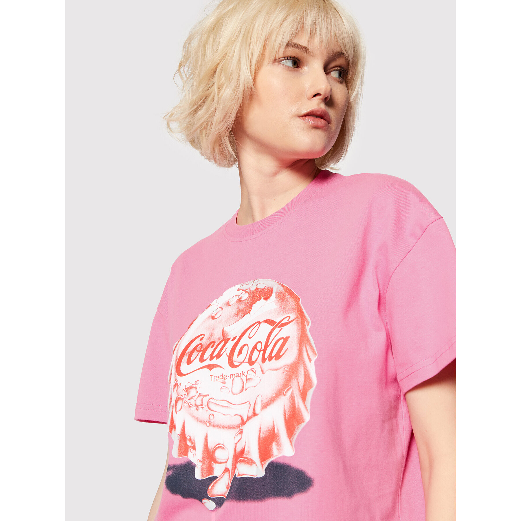 Local Heroes Тишърт COCA-COLA Bottle Cup LHCCT001 Розов Oversize - Pepit.bg