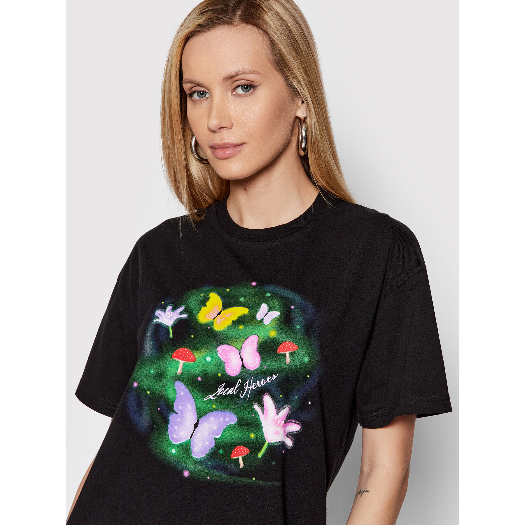 Local Heroes Тишърт Fairy SS22T0001 Черен Oversize - Pepit.bg