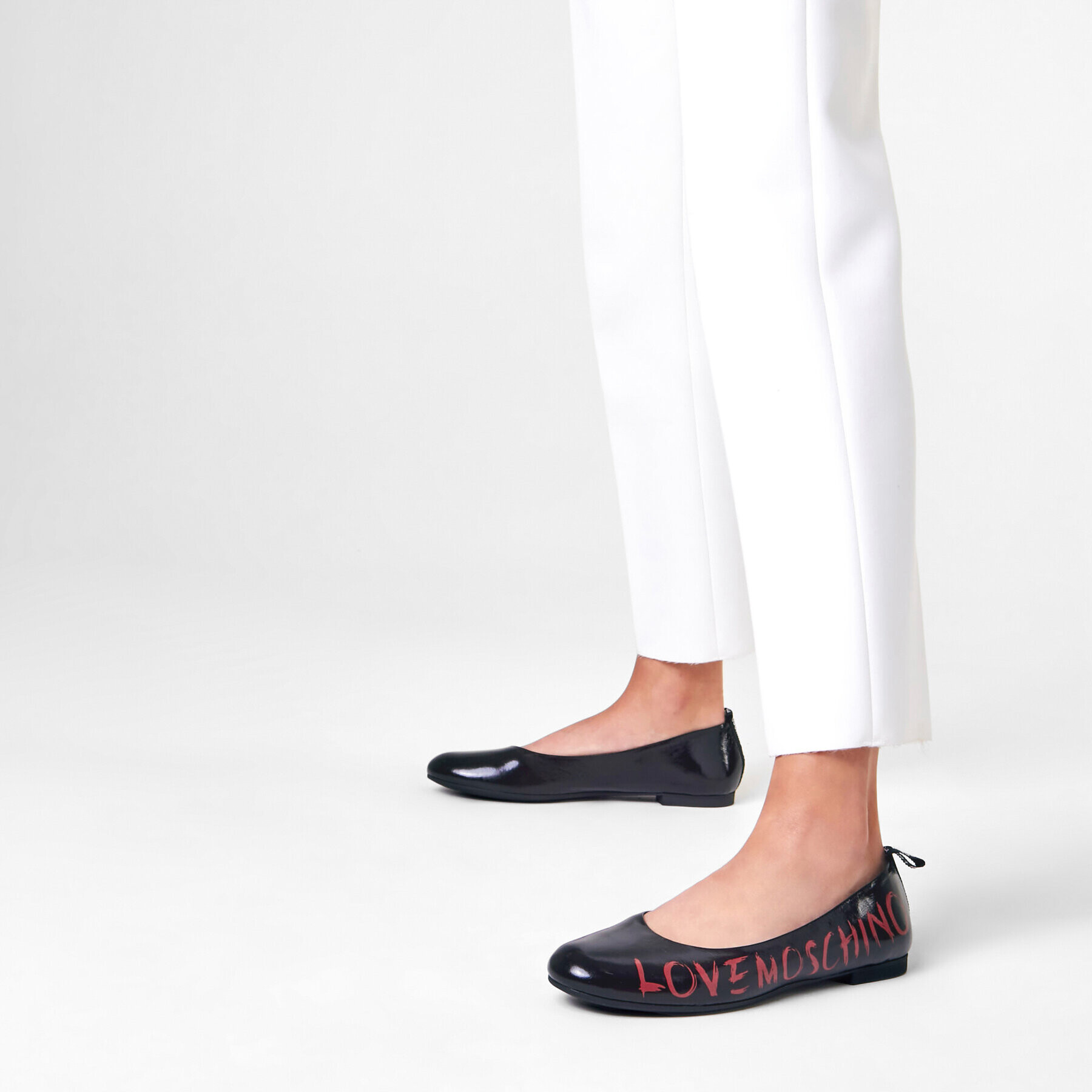 LOVE MOSCHINO Балеринки JA11051G1BIE0000 Черен - Pepit.bg