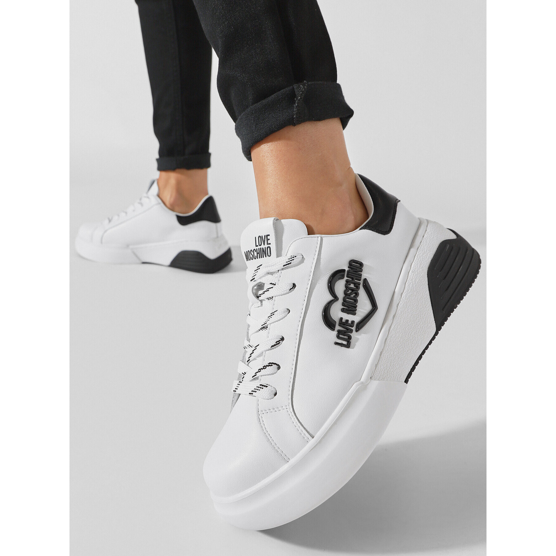 LOVE MOSCHINO Сникърси JA15105G1HIA110A Бял - Pepit.bg
