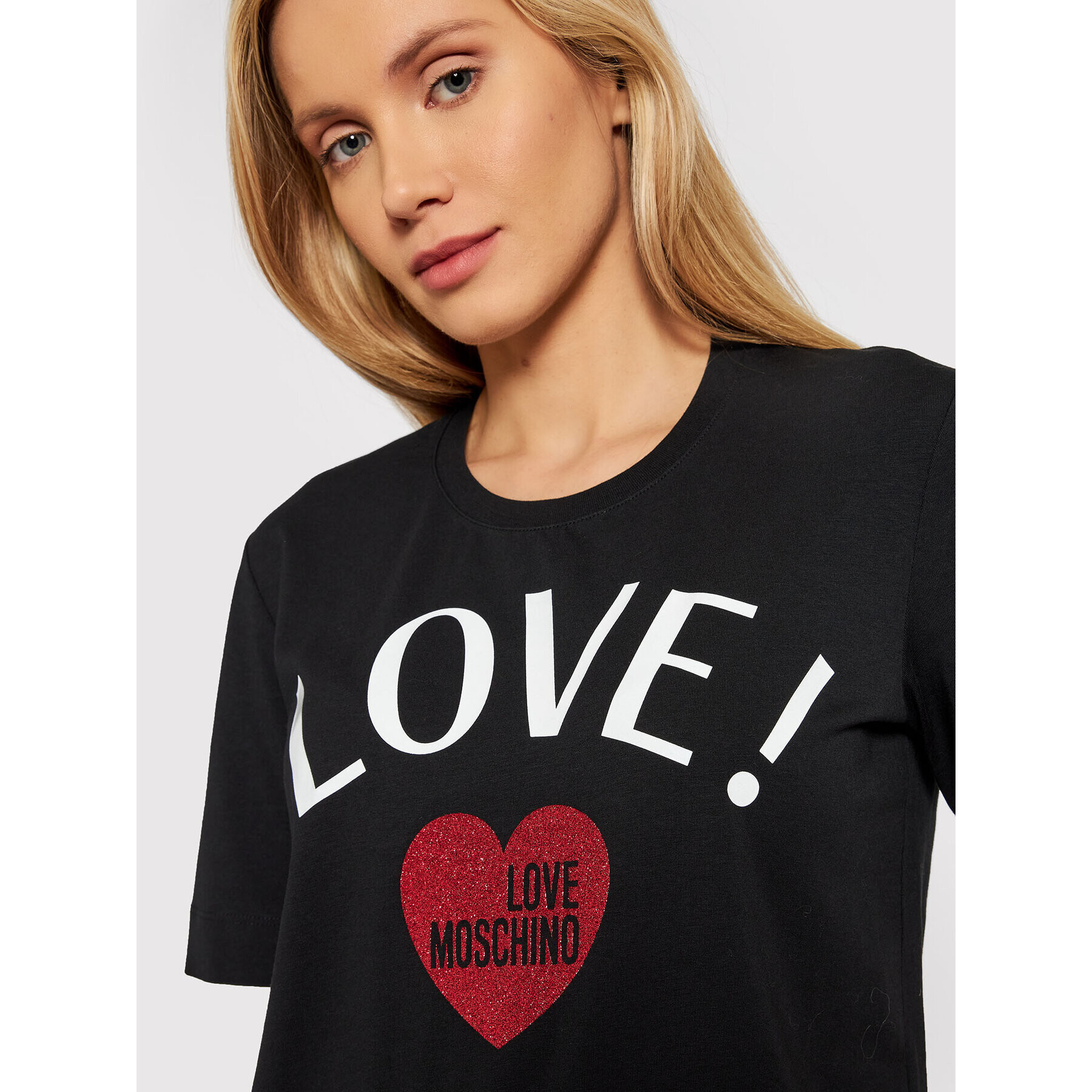 LOVE MOSCHINO Тишърт W4F153GE 1951 Черен Regular Fit - Pepit.bg