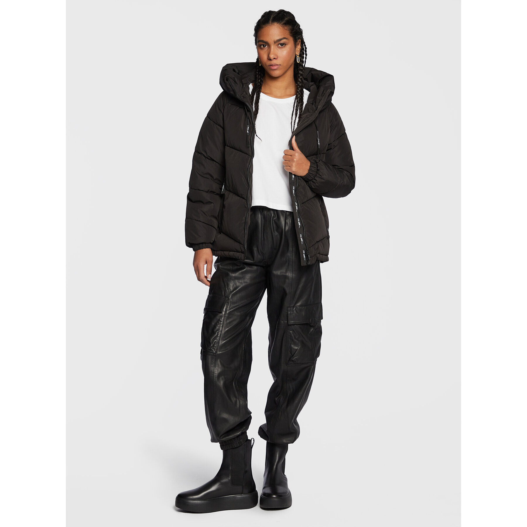 LTB Пухено яке Zaromo 44052 25018 Черен Regular Fit - Pepit.bg