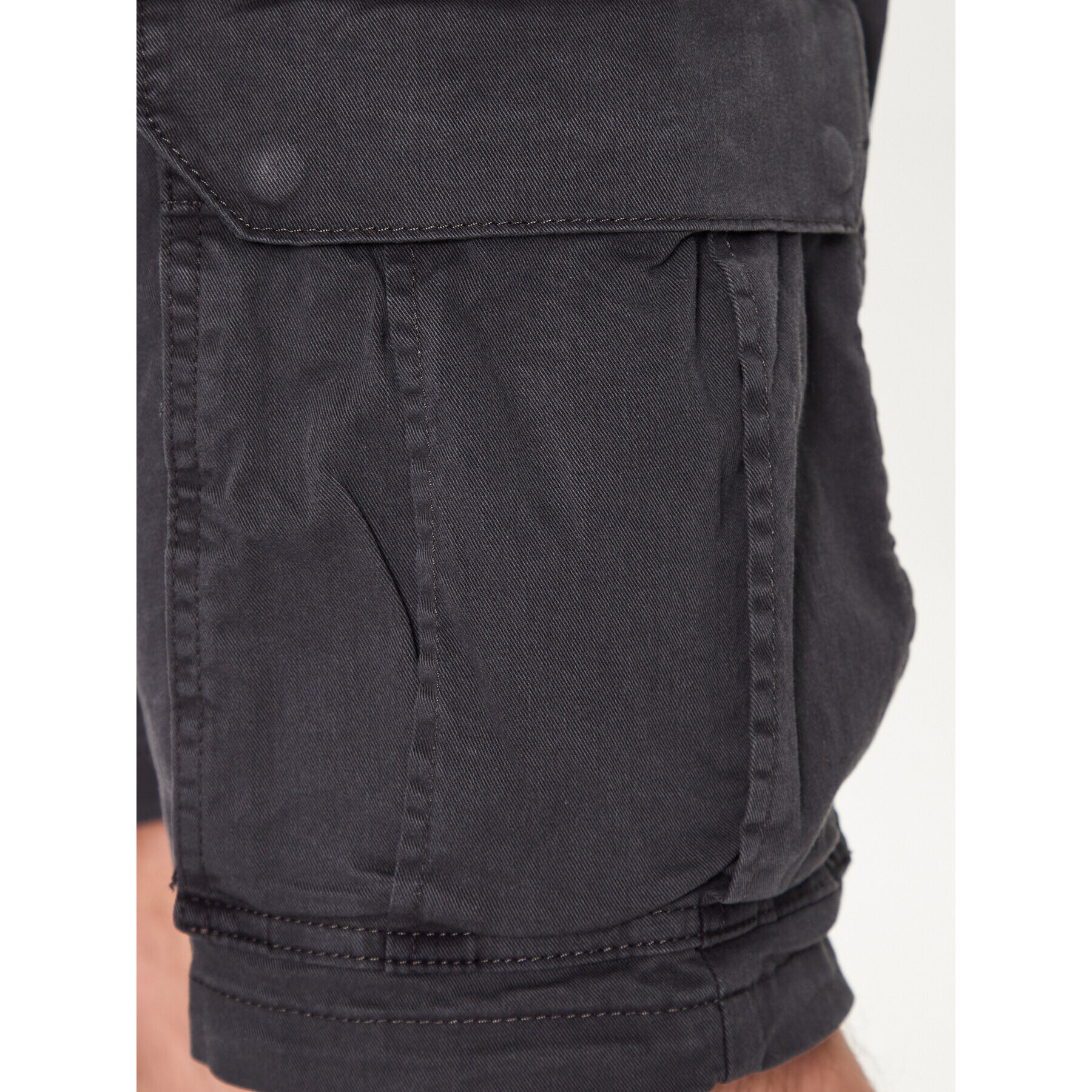 LTB Шорти от плат Dikada 46013 25001 Сив Regular Fit - Pepit.bg