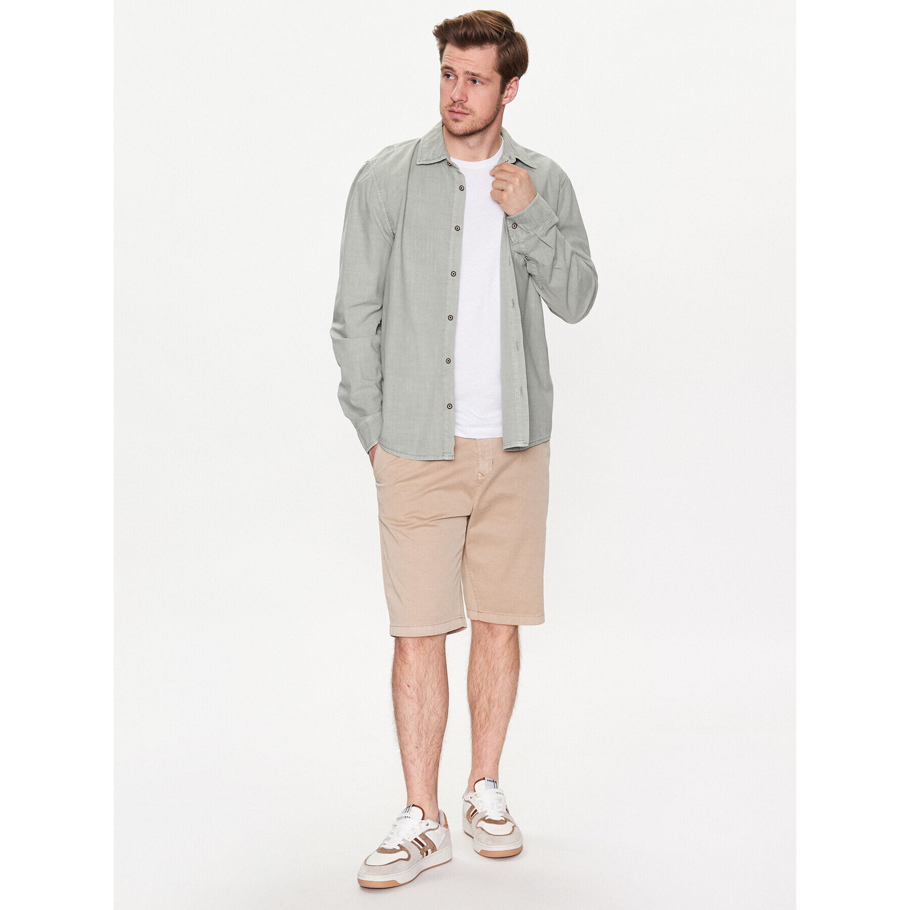 LTB Шорти от плат Tobete 46012 25001 Бежов Regular Fit - Pepit.bg
