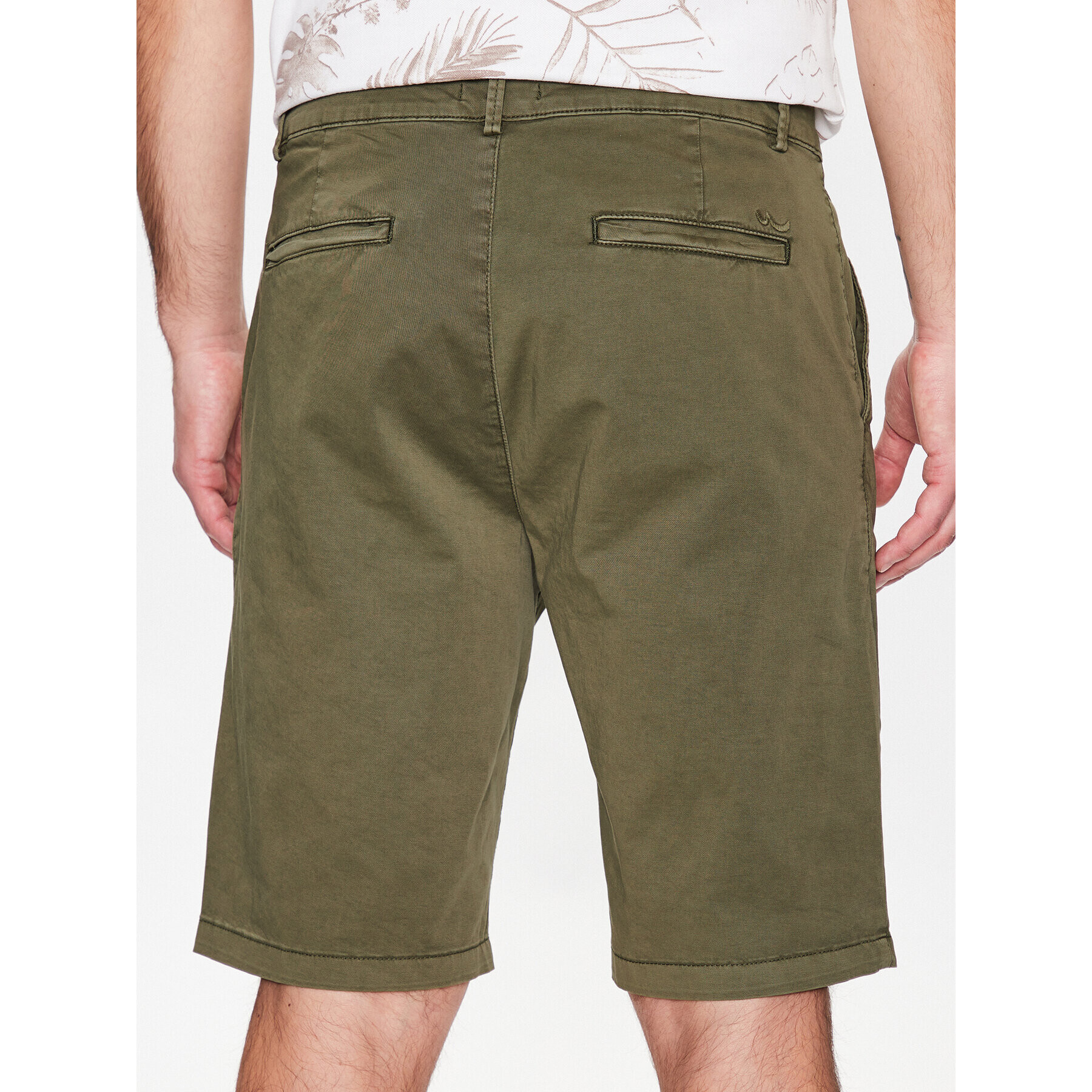 LTB Шорти от плат Tobete 46012 25001 Зелен Regular Fit - Pepit.bg