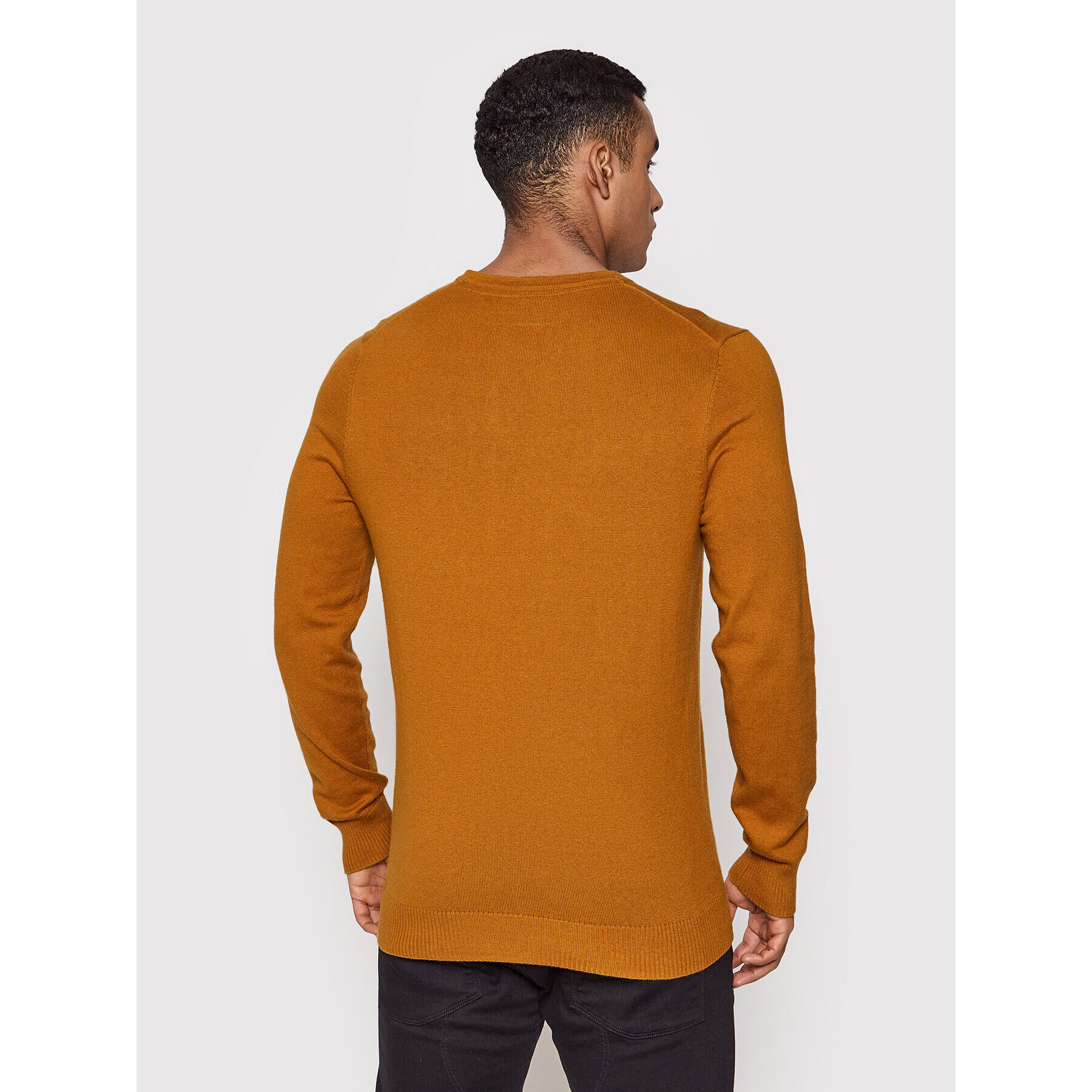 Lyle & Scott Пуловер Crew KN400VC Кафяв Regular Fit - Pepit.bg