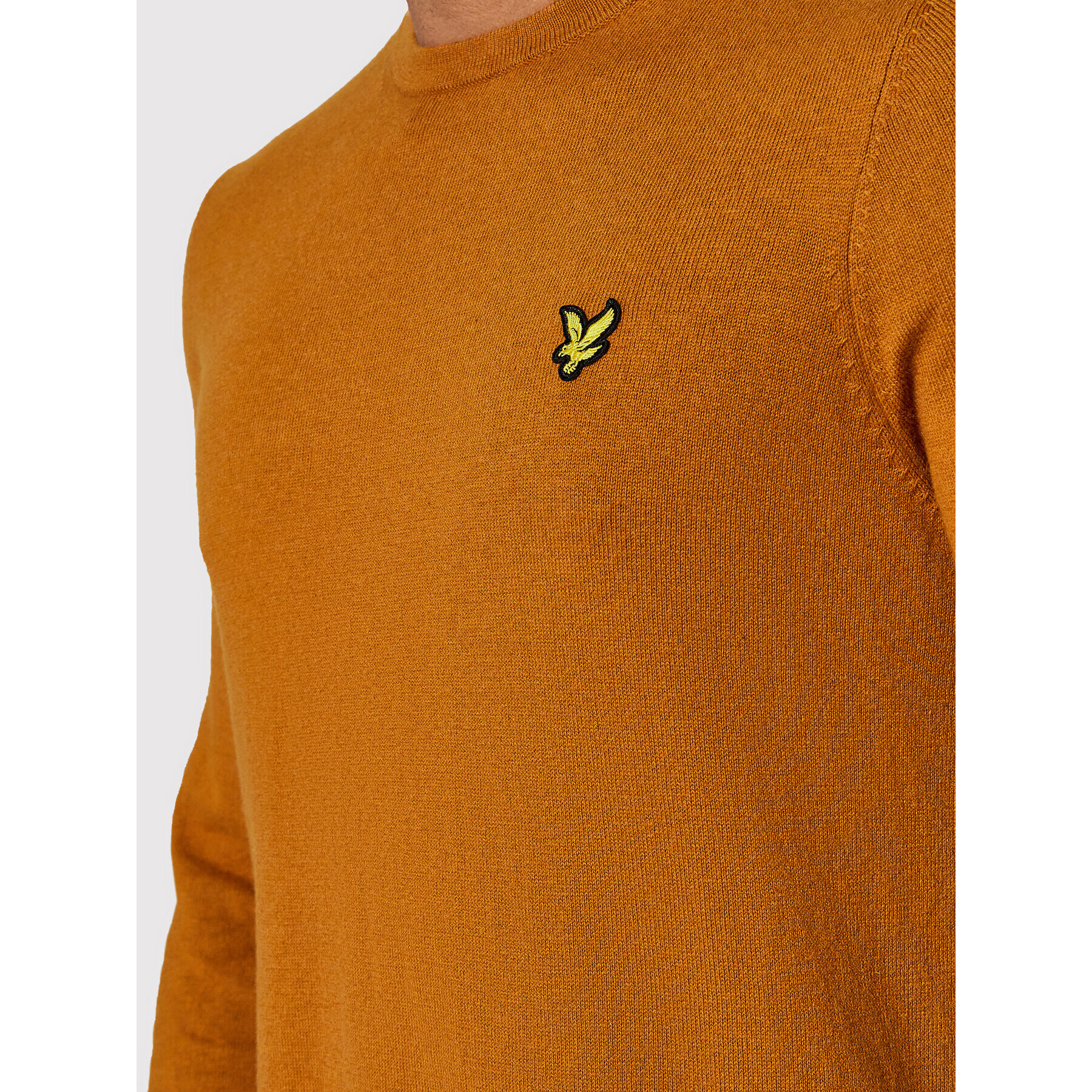 Lyle & Scott Пуловер Crew KN400VC Кафяв Regular Fit - Pepit.bg