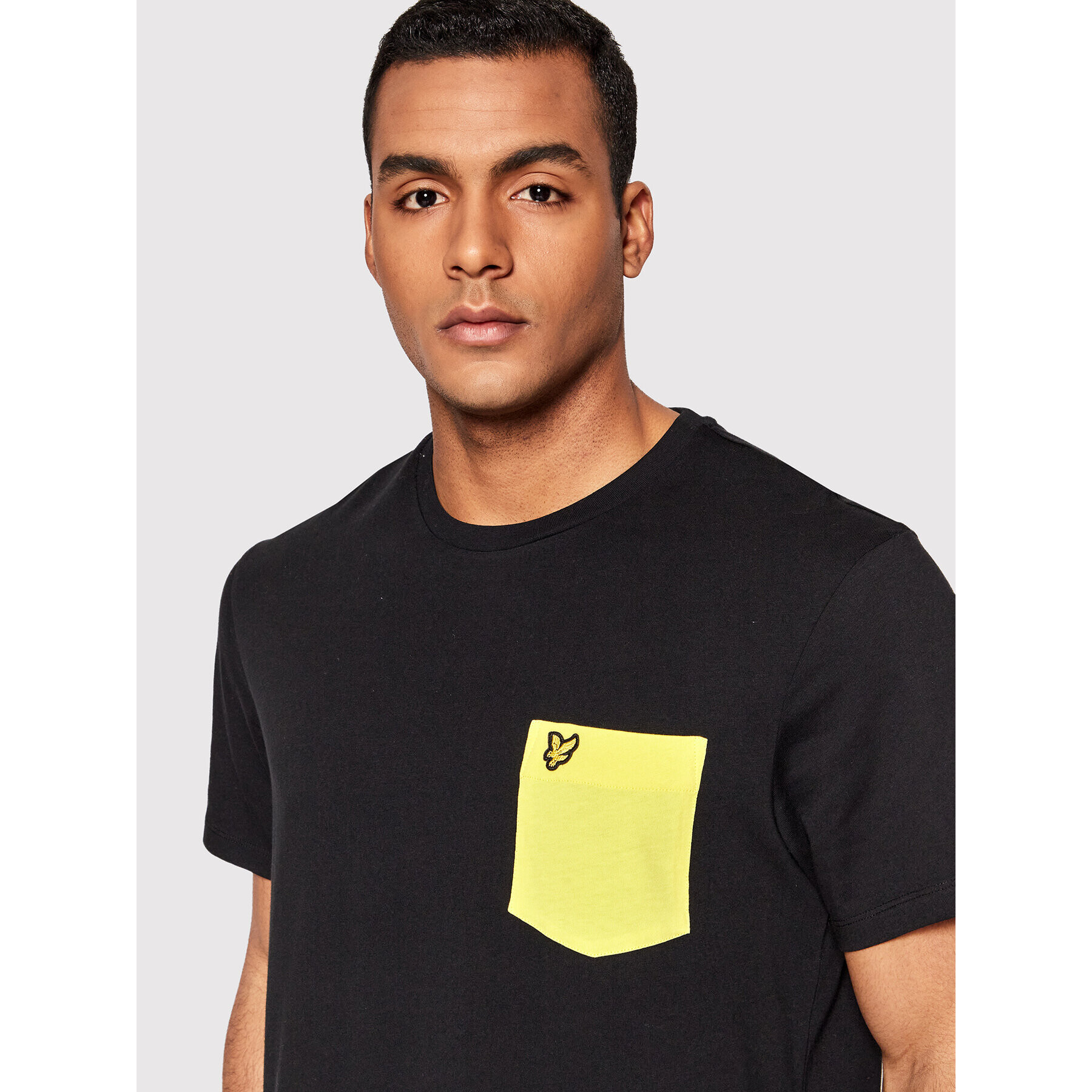 Lyle & Scott Тишърт Contrast Pocket TS831VOG Черен Regular Fit - Pepit.bg