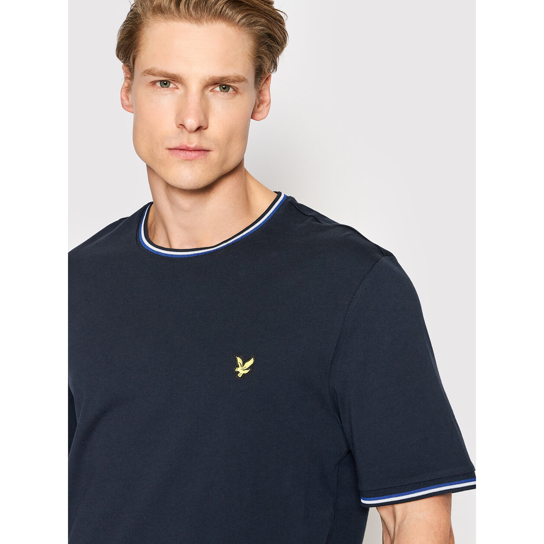 Lyle & Scott Тишърт Tipped Cuff TS1600V Тъмносин Relaxed Fit - Pepit.bg