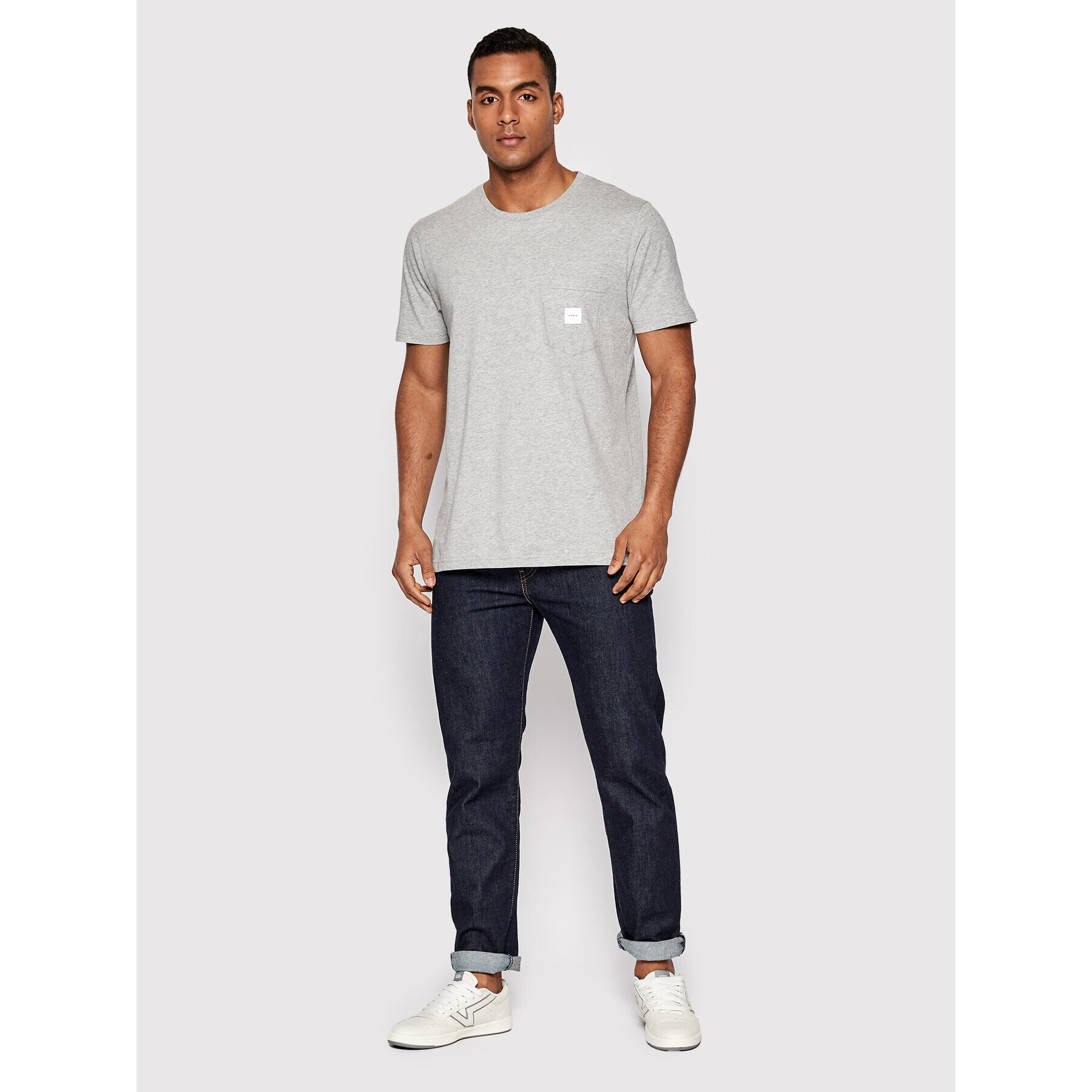 Makia Тишърт Square Pocket M24041 Сив Regular Fit - Pepit.bg
