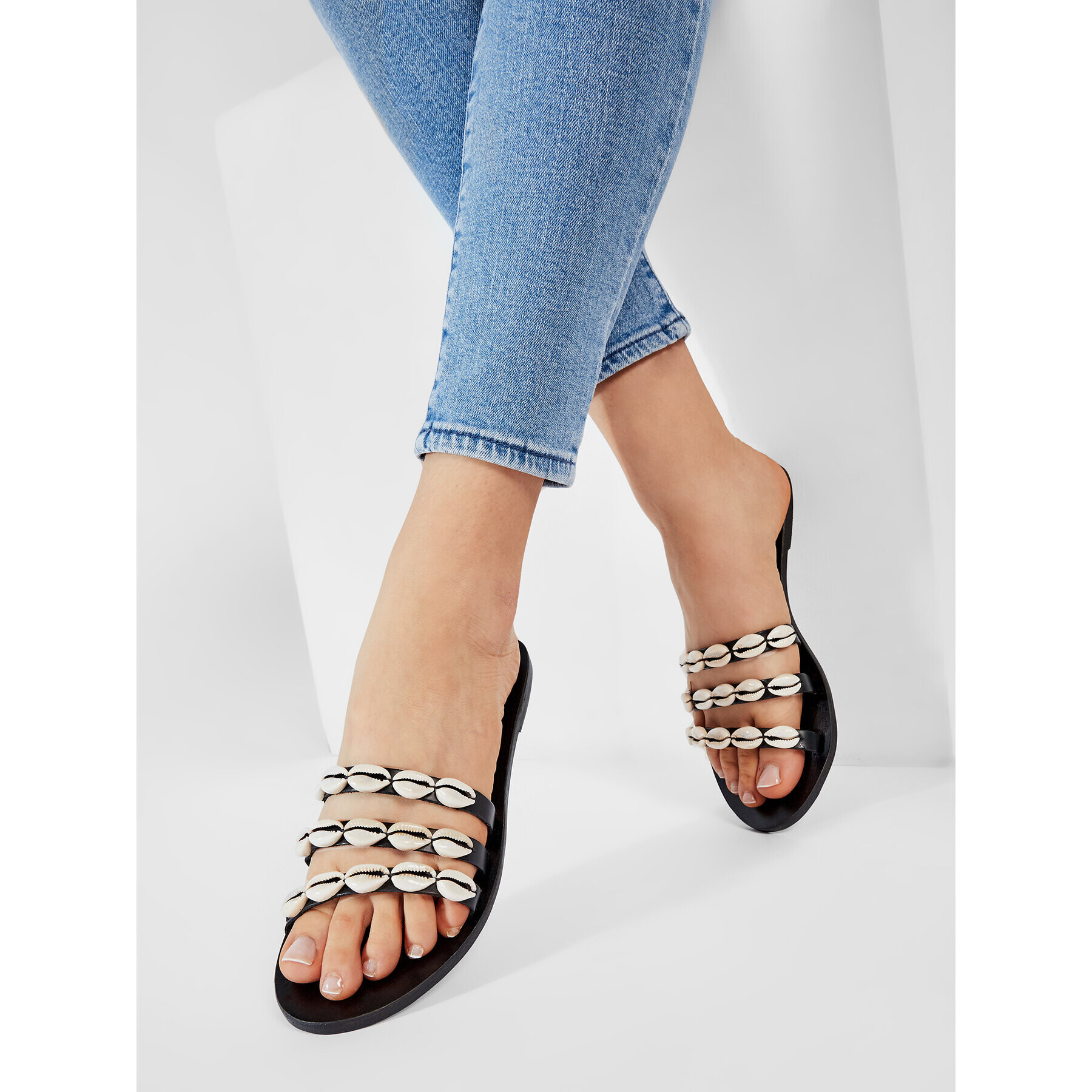 Manebi Чехли Leather Sandals S 0.2 Y0 Черен - Pepit.bg