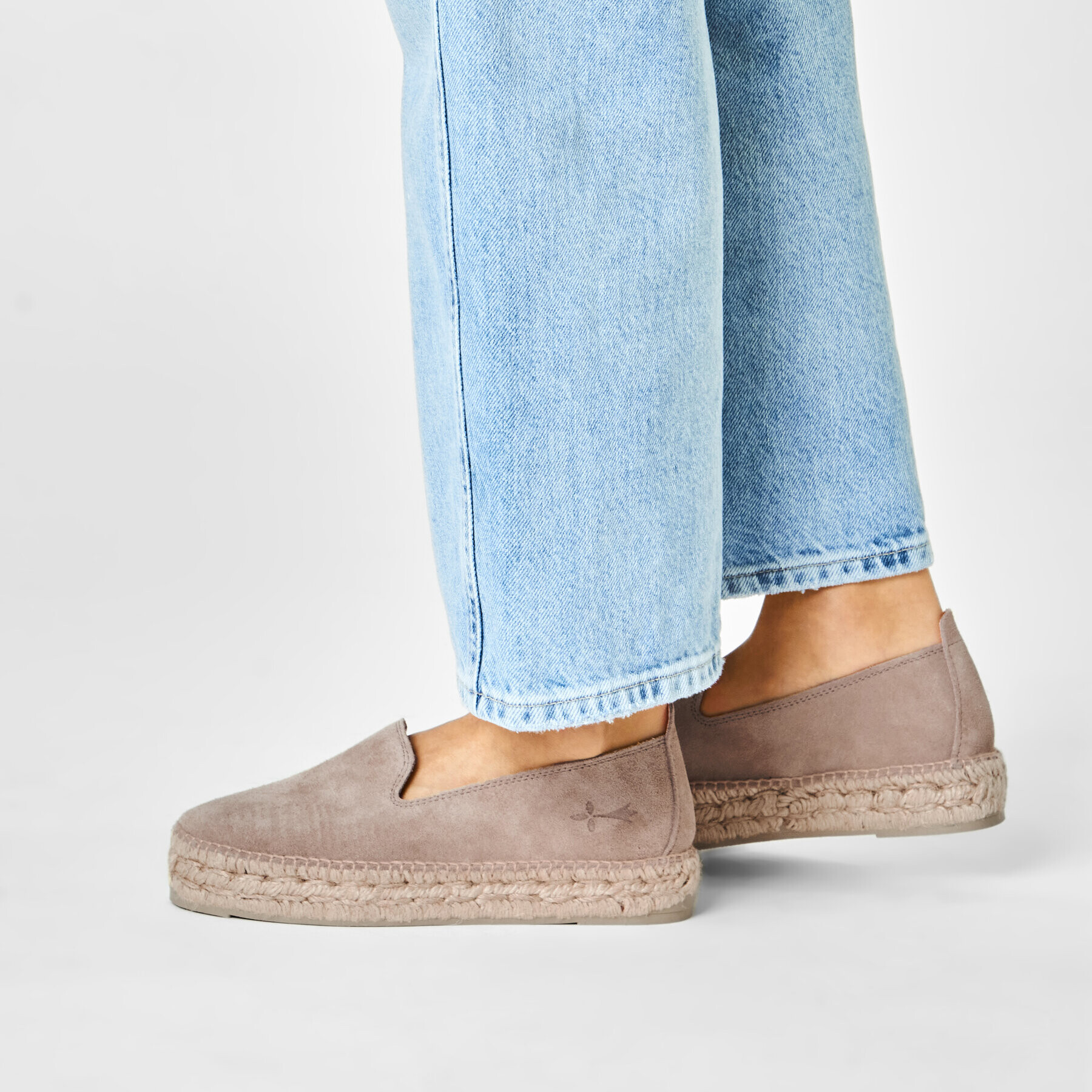Manebi Еспадрили Slippers D W 1.9 D0 Сив - Pepit.bg
