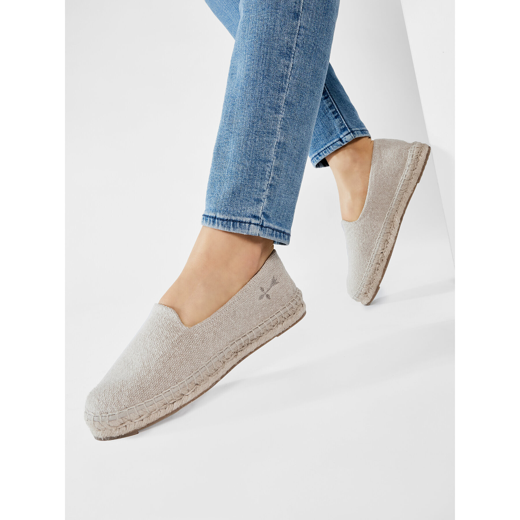 Manebi Еспадрили Slippers W O 4.1 N0 Бежов - Pepit.bg