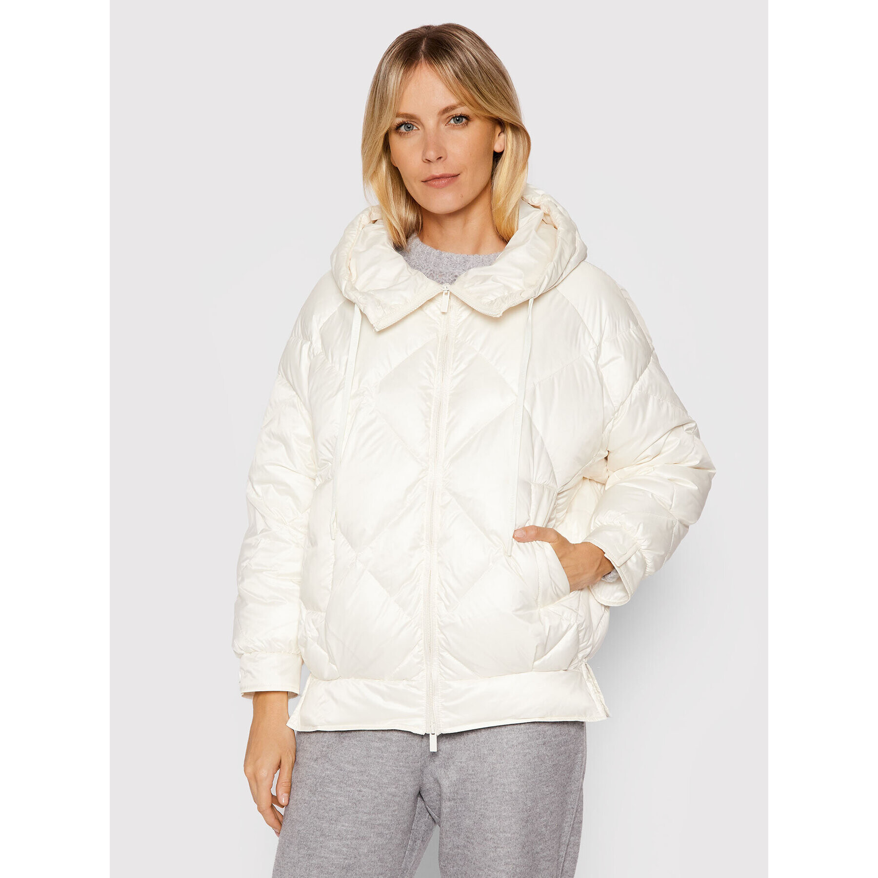 Marella Пухено яке Ovale 34860419 Бял Relaxed Fit - Pepit.bg