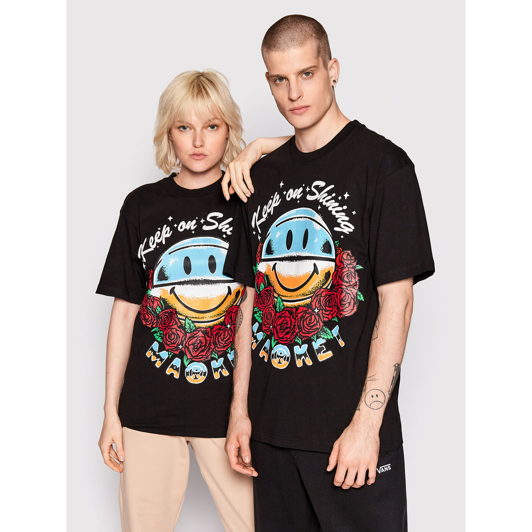 Market Тишърт Unisex SMILEY Keep On Shining 399001061 Черен Regular Fit - Pepit.bg