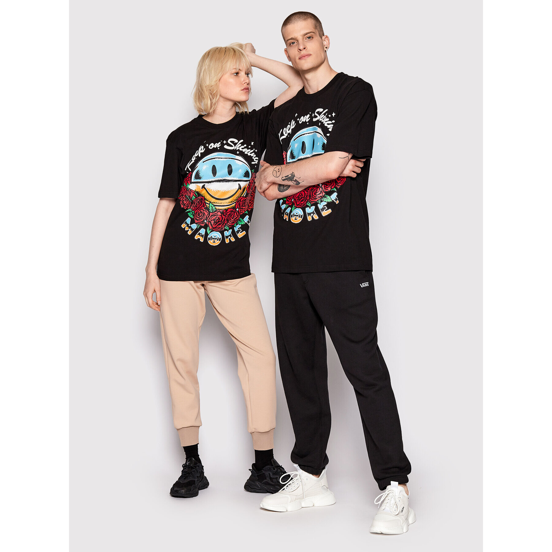 Market Тишърт Unisex SMILEY Keep On Shining 399001061 Черен Regular Fit - Pepit.bg