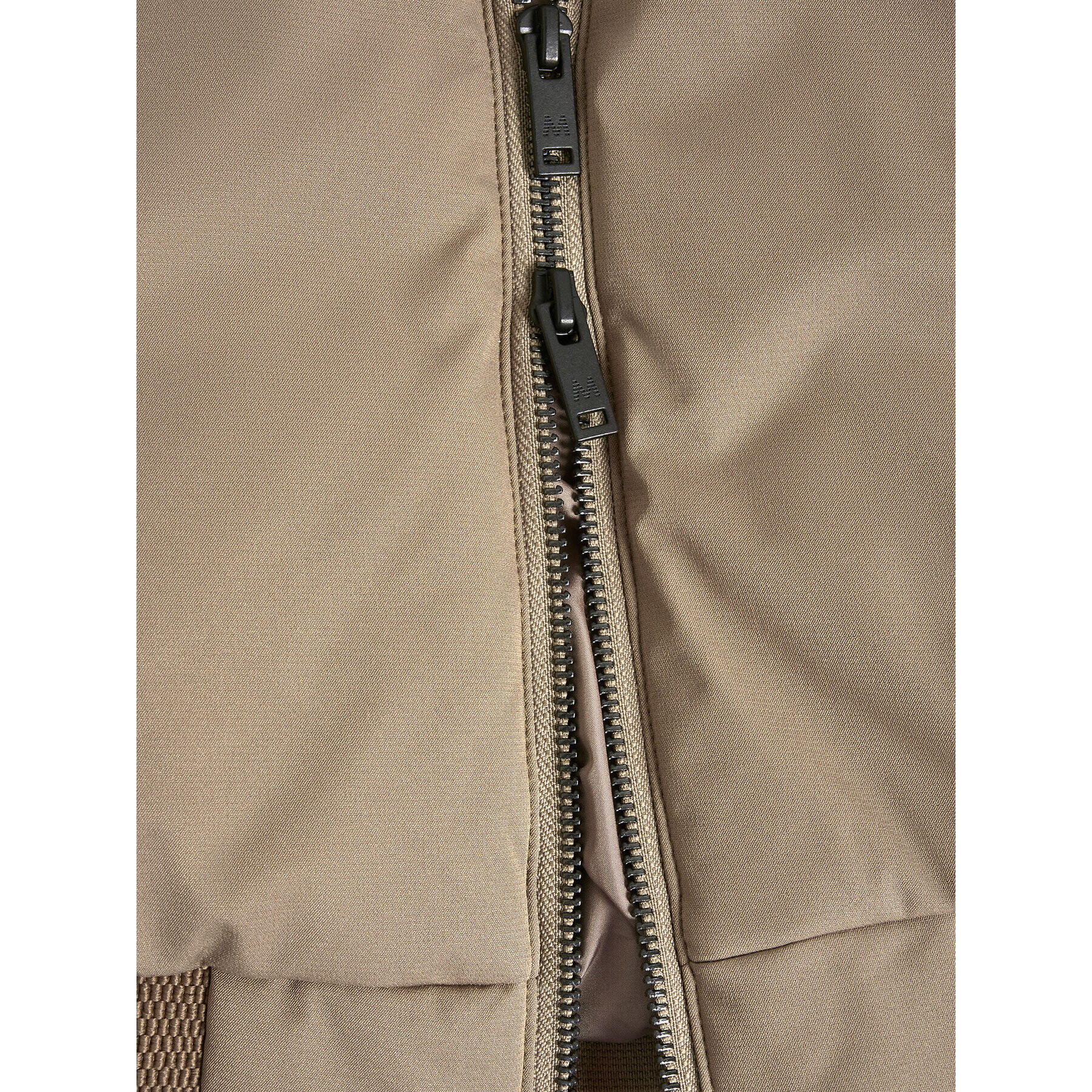 Matinique Яке бомбър 30206721 Кафяв Regular Fit - Pepit.bg
