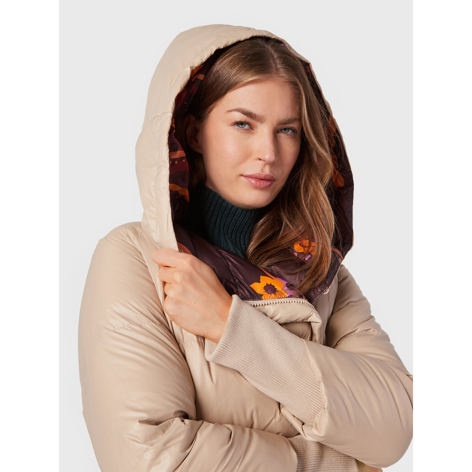 MAX&Co. Пухено яке Sconto 74940122 Бежов Regular Fit - Pepit.bg
