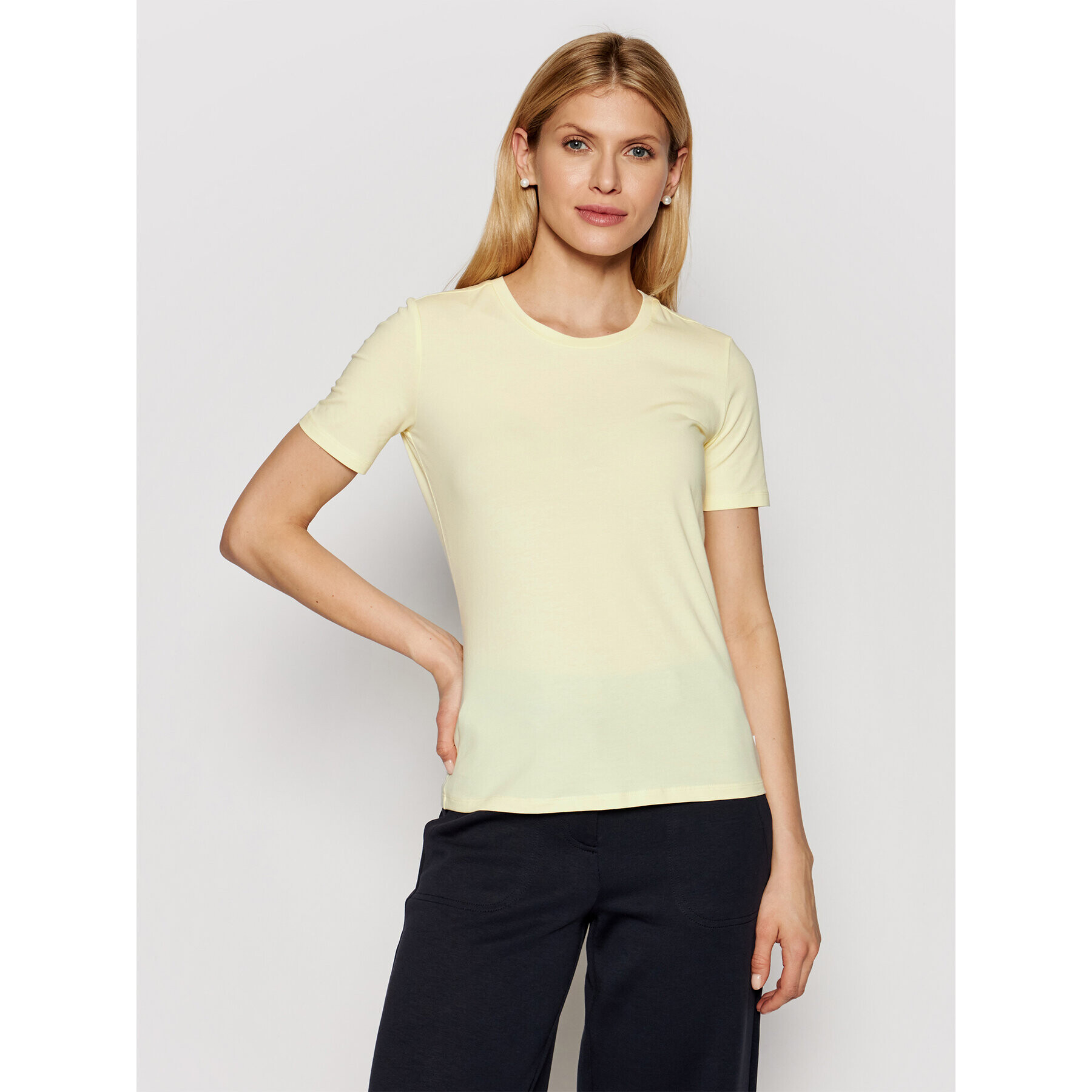 Max Mara Leisure Тишърт Vagare 39710116 Жълт Regular Fit - Pepit.bg