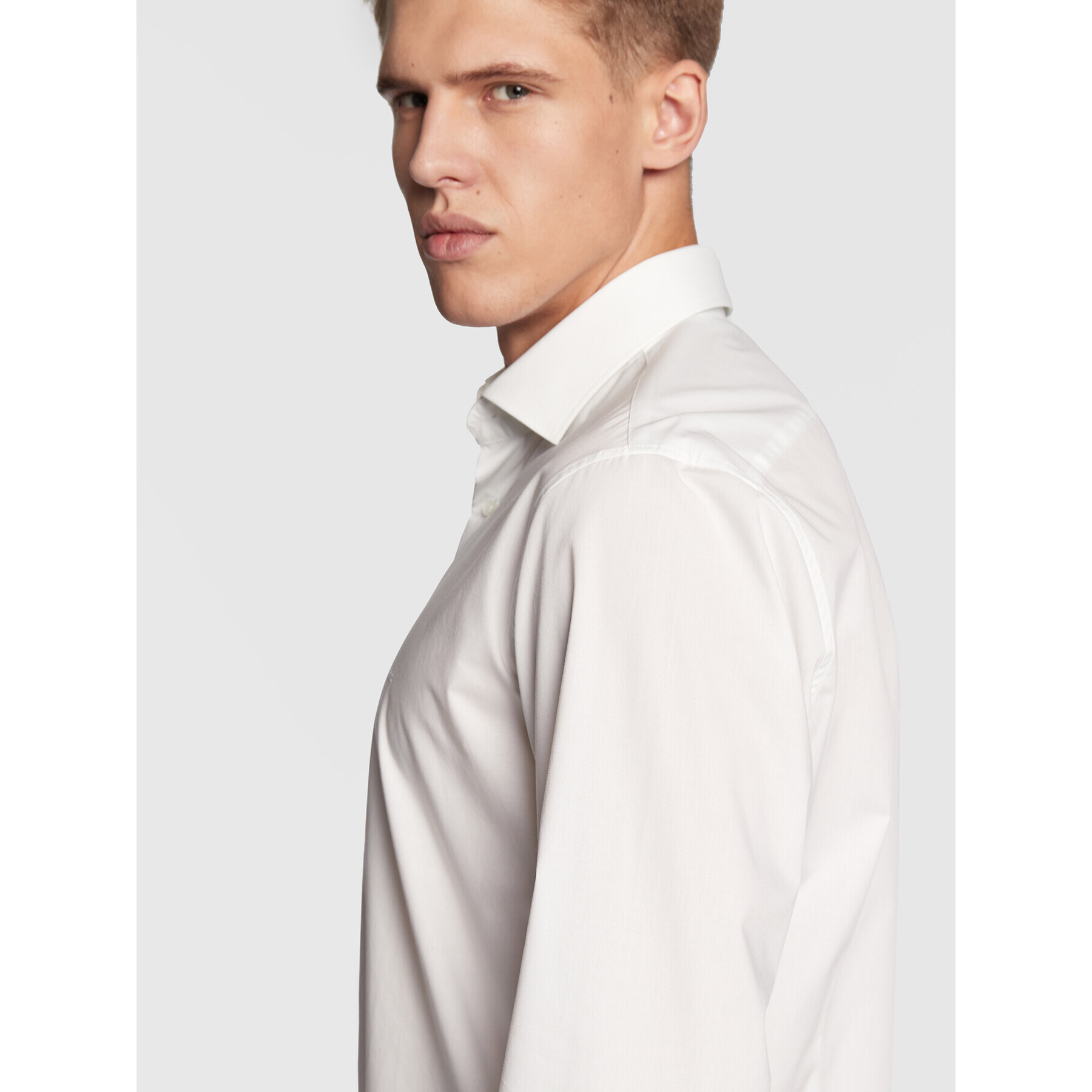 Michael Kors Риза MD0MD90435 Бял Modern Fit - Pepit.bg