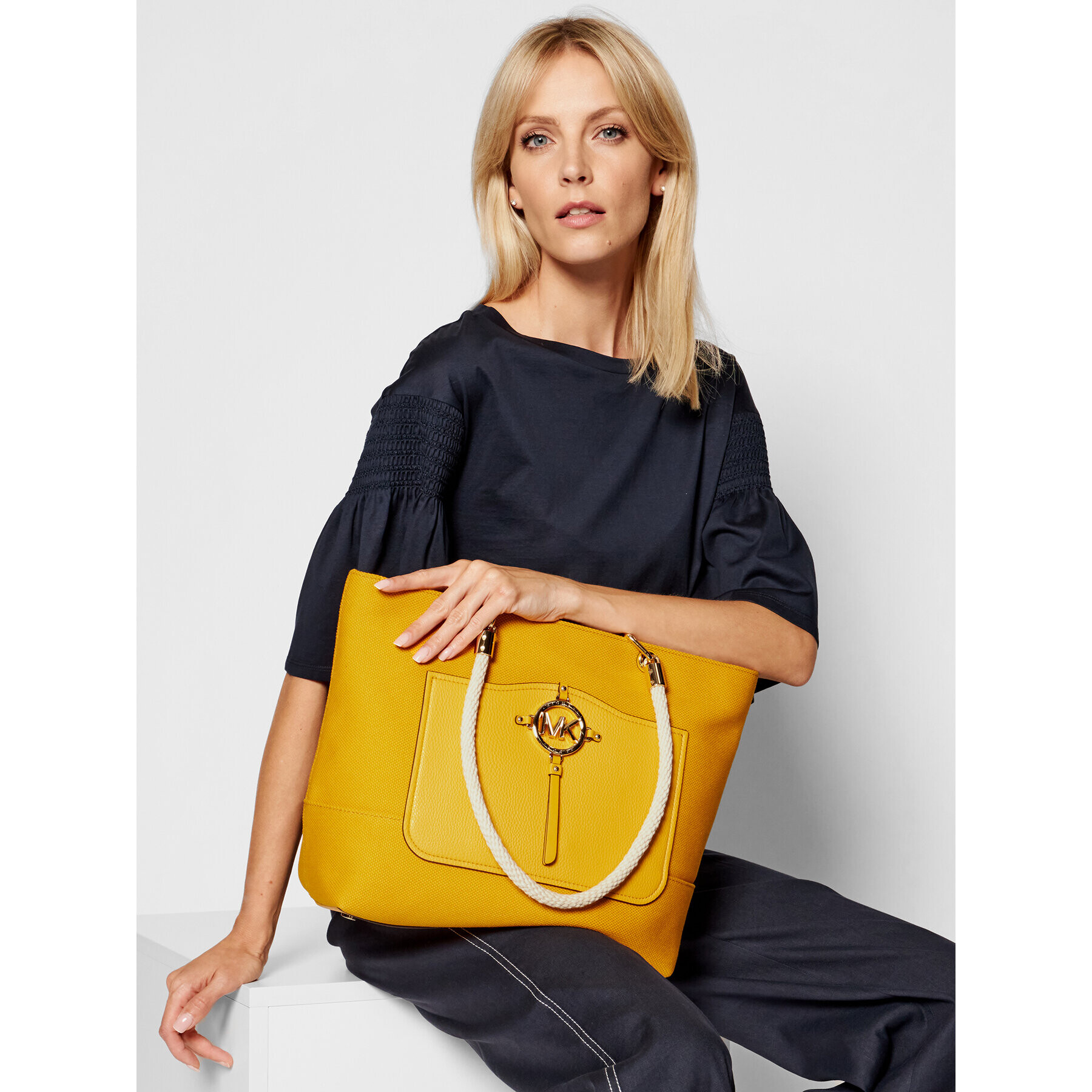 MICHAEL Michael Kors Дамска чанта Amy 30S1G2AT7C Жълт - Pepit.bg