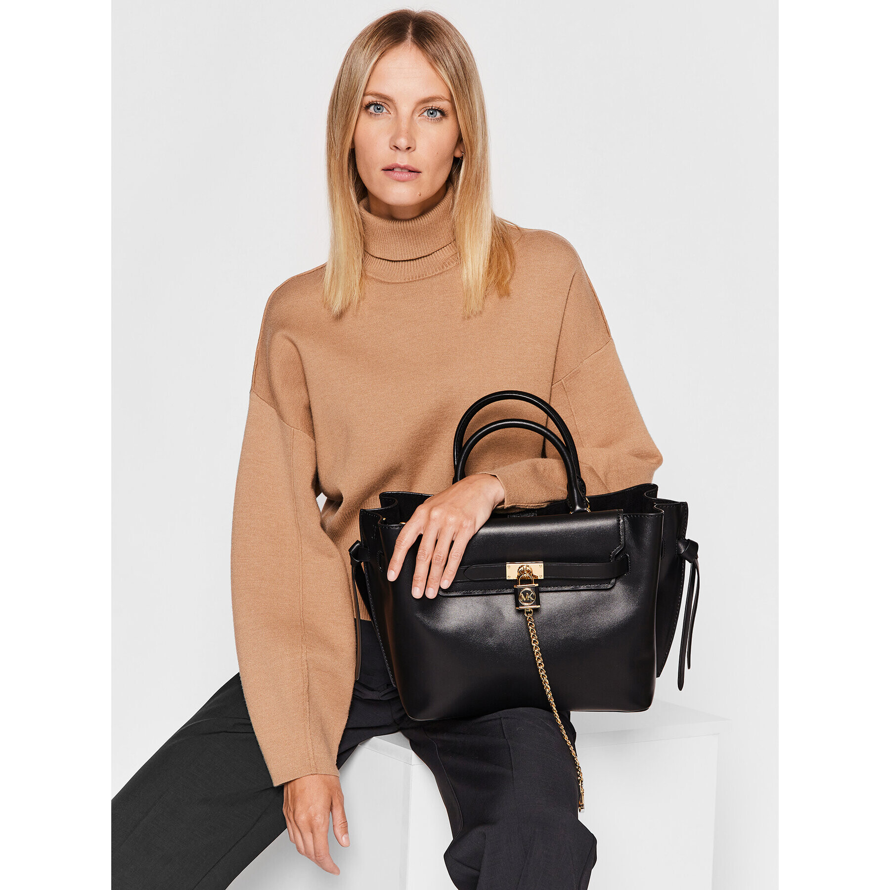 MICHAEL Michael Kors Дамска чанта Hamilton Legacy 30F1G9HS9L Черен - Pepit.bg
