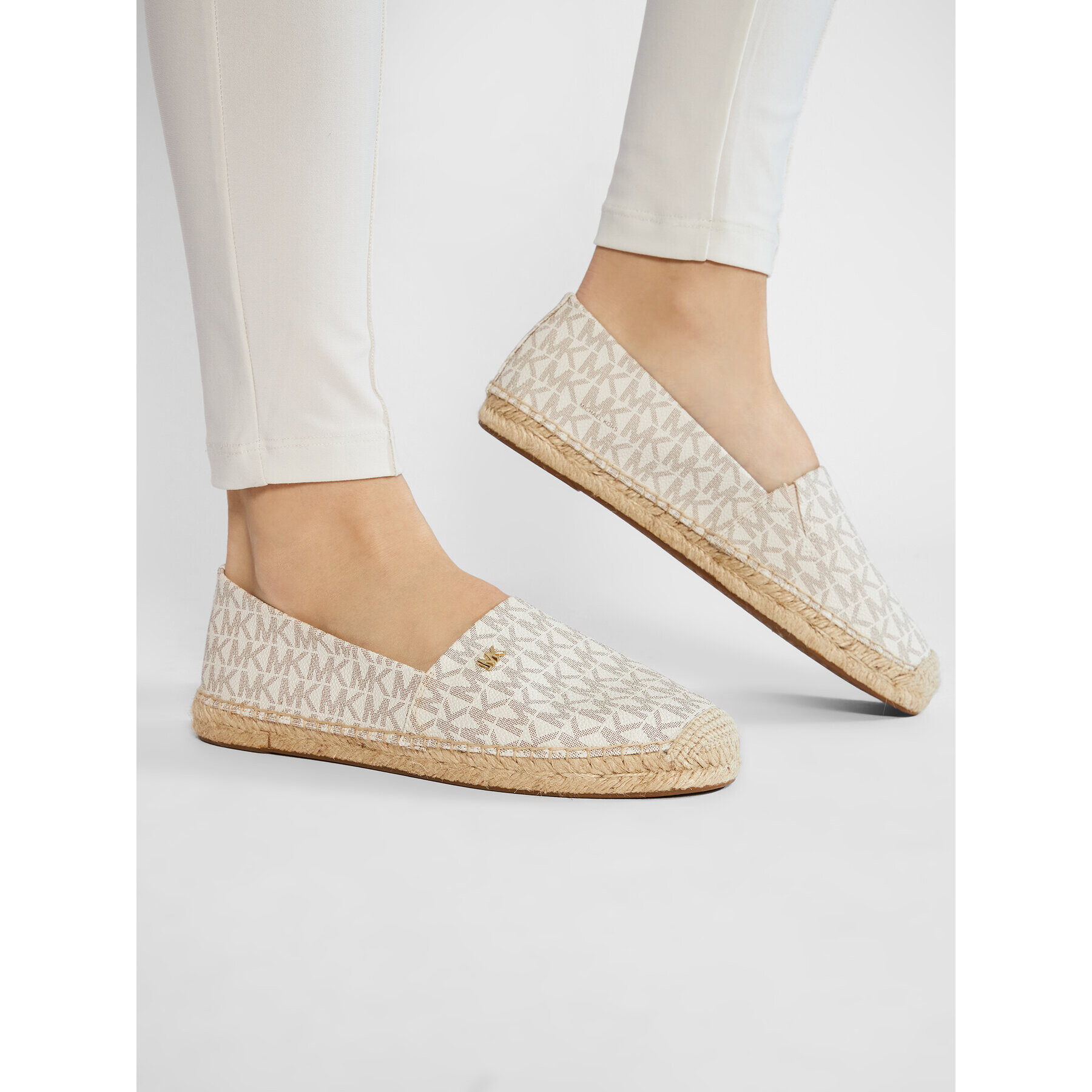 MICHAEL Michael Kors Еспадрили Kendrick Slip On 40R6KNFP1B Бежов - Pepit.bg