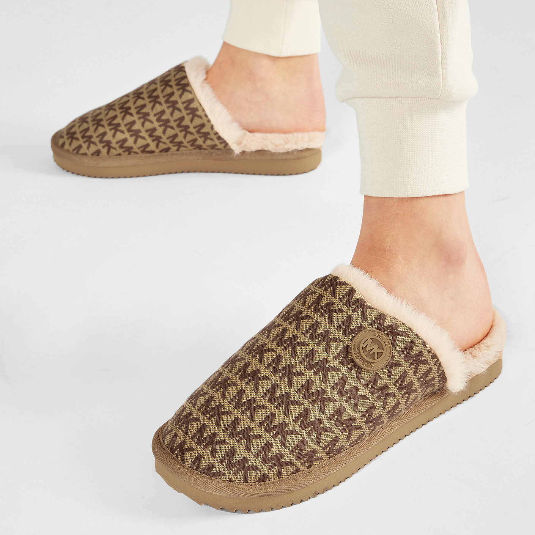 MICHAEL Michael Kors Пантофи Janis Slipper 40R1JAFP2Y Кафяв - Pepit.bg