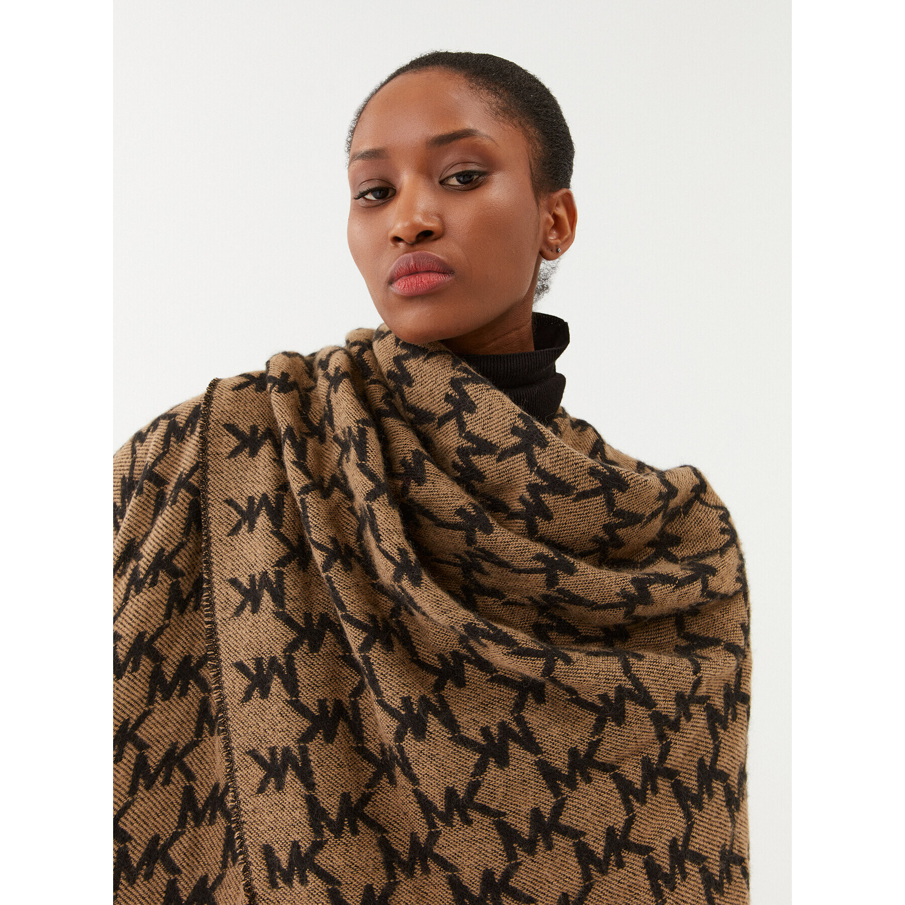 MICHAEL Michael Kors Пончо 29539502 Бежов Regular Fit - Pepit.bg