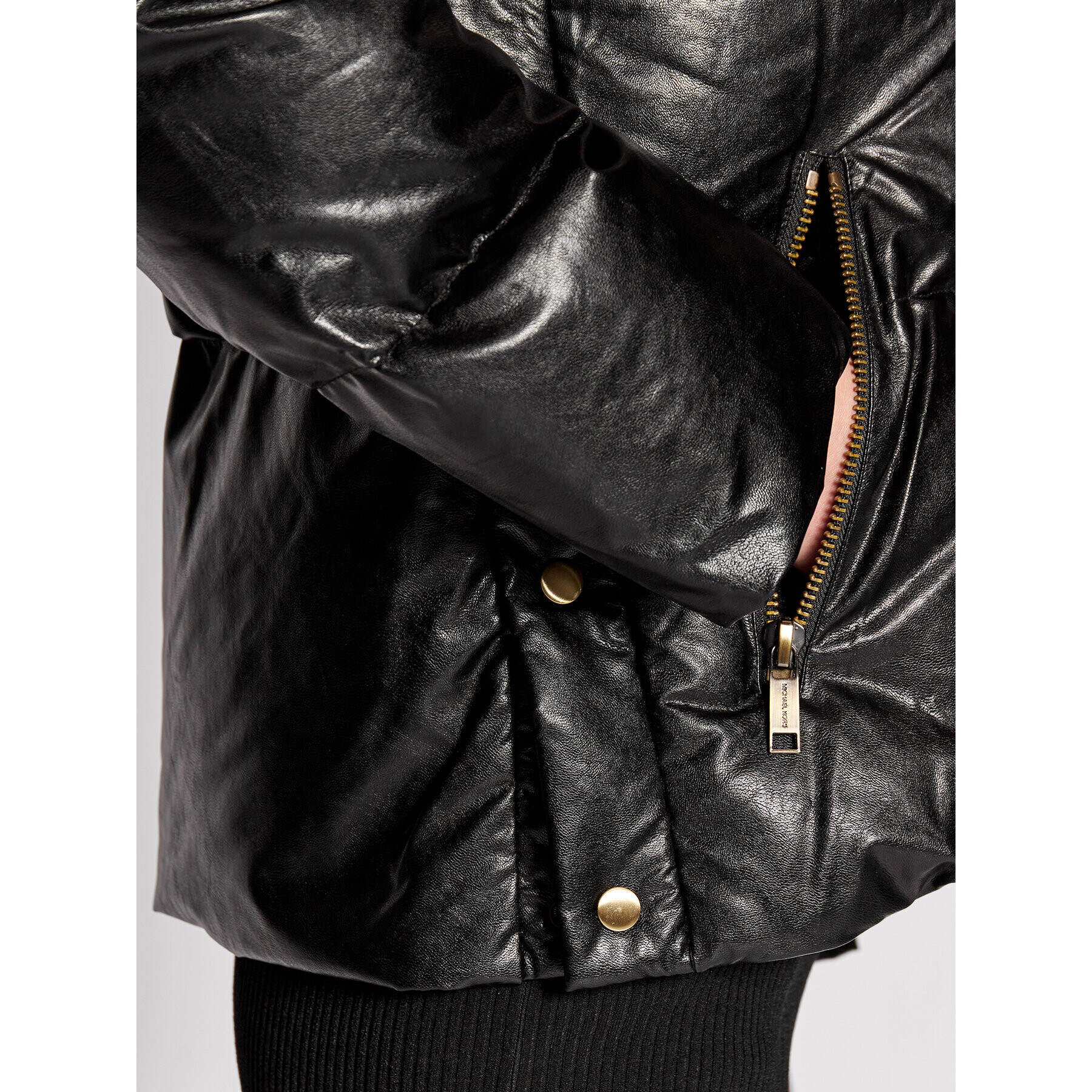 MICHAEL Michael Kors Пухено яке MU220795TR Черен Regular Fit - Pepit.bg