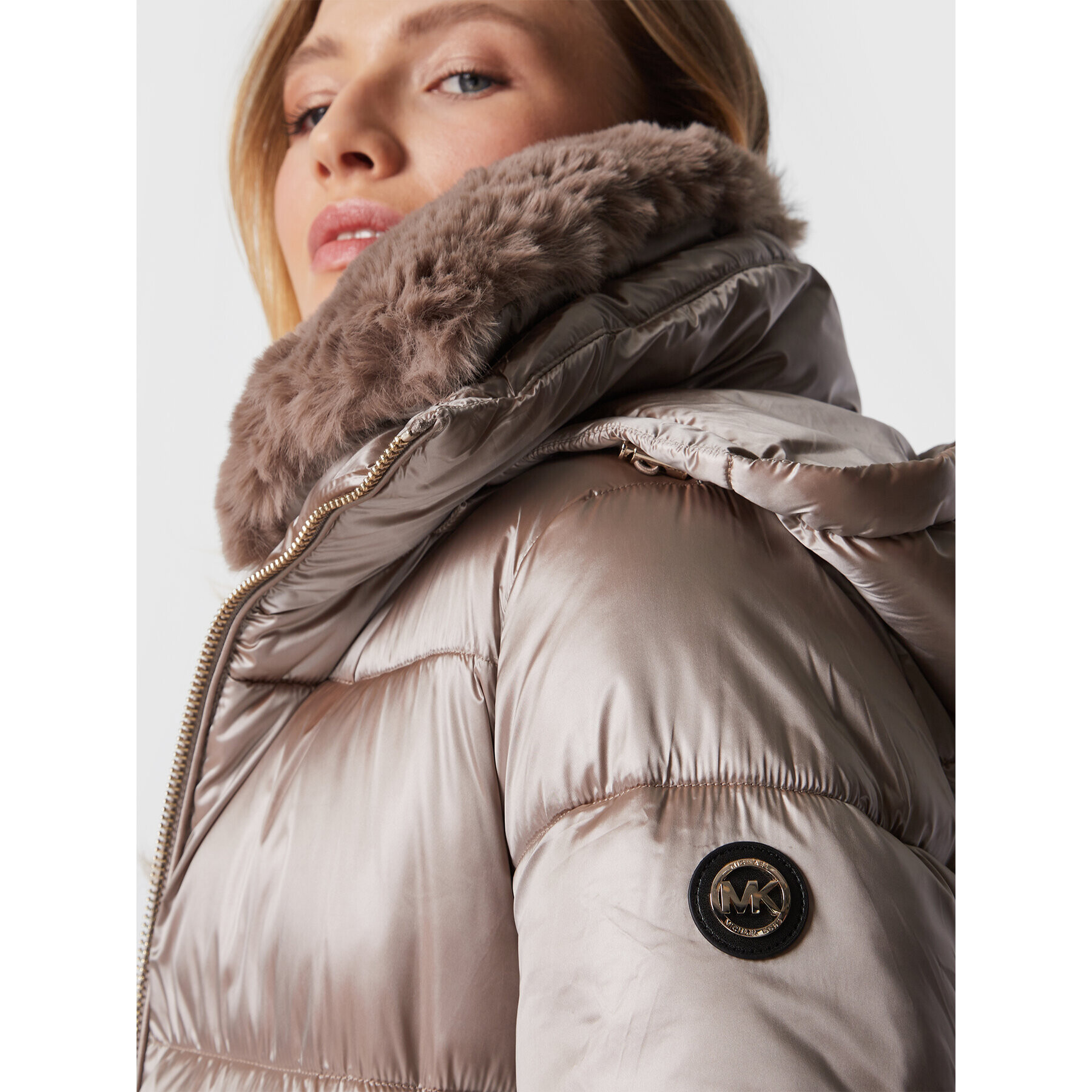 MICHAEL Michael Kors Пухено яке 77Q5740M42 Бежов Regular Fit - Pepit.bg