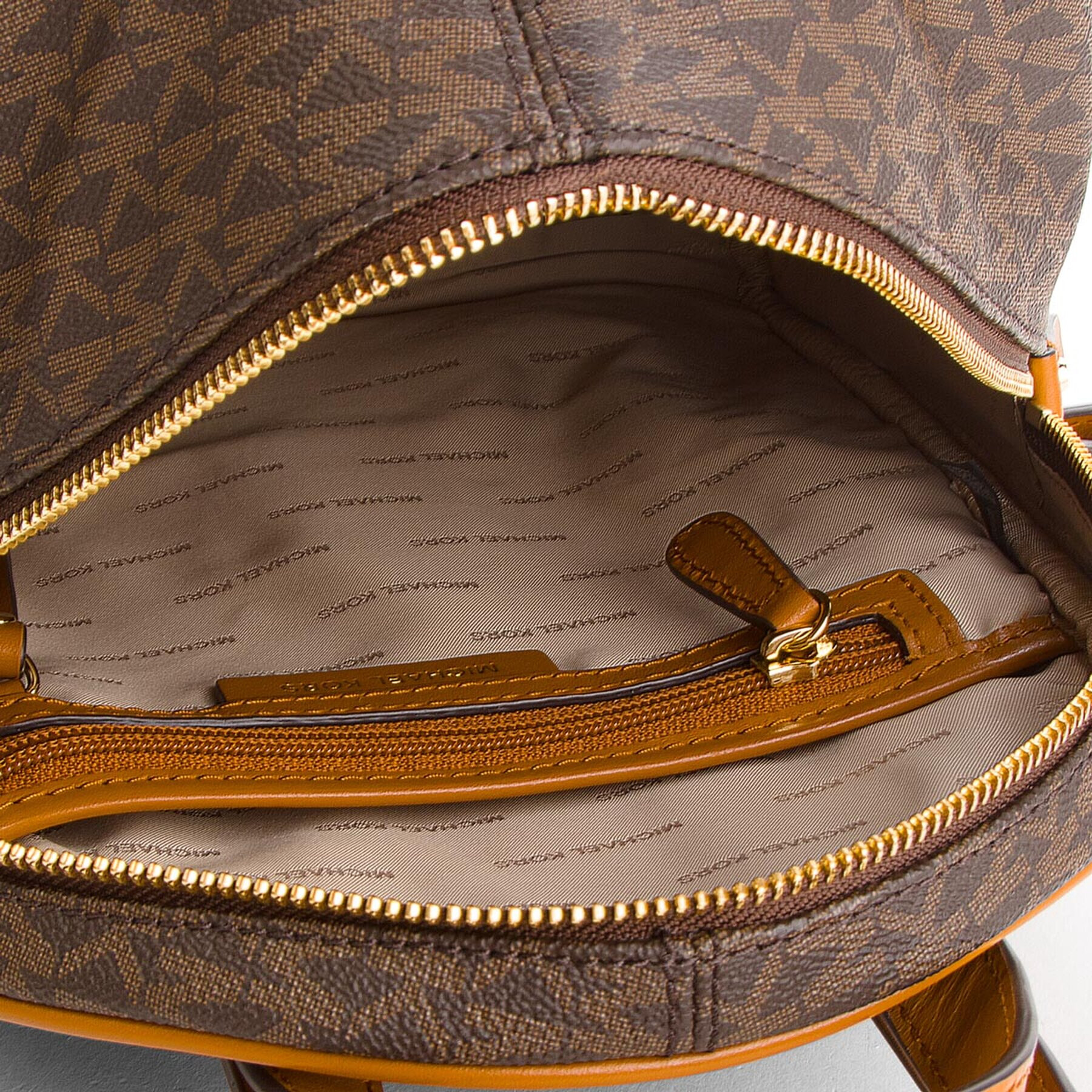 MICHAEL Michael Kors Раница Rhea Zip 30S7GEZB1B Кафяв - Pepit.bg