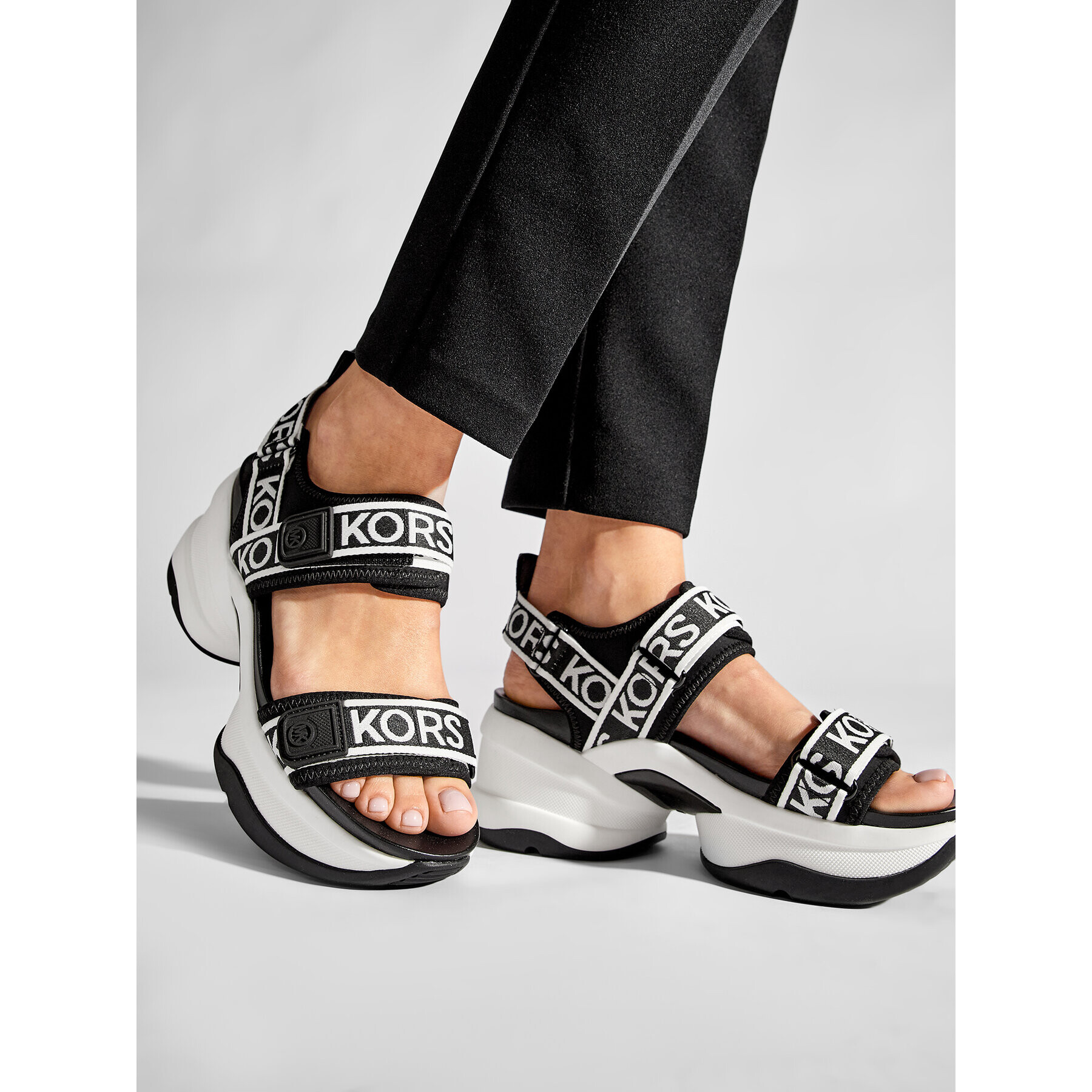 MICHAEL Michael Kors MICHAEL KORS KIDS Сандали Maverick Sandal 43S2MVFA1D Черен - Pepit.bg