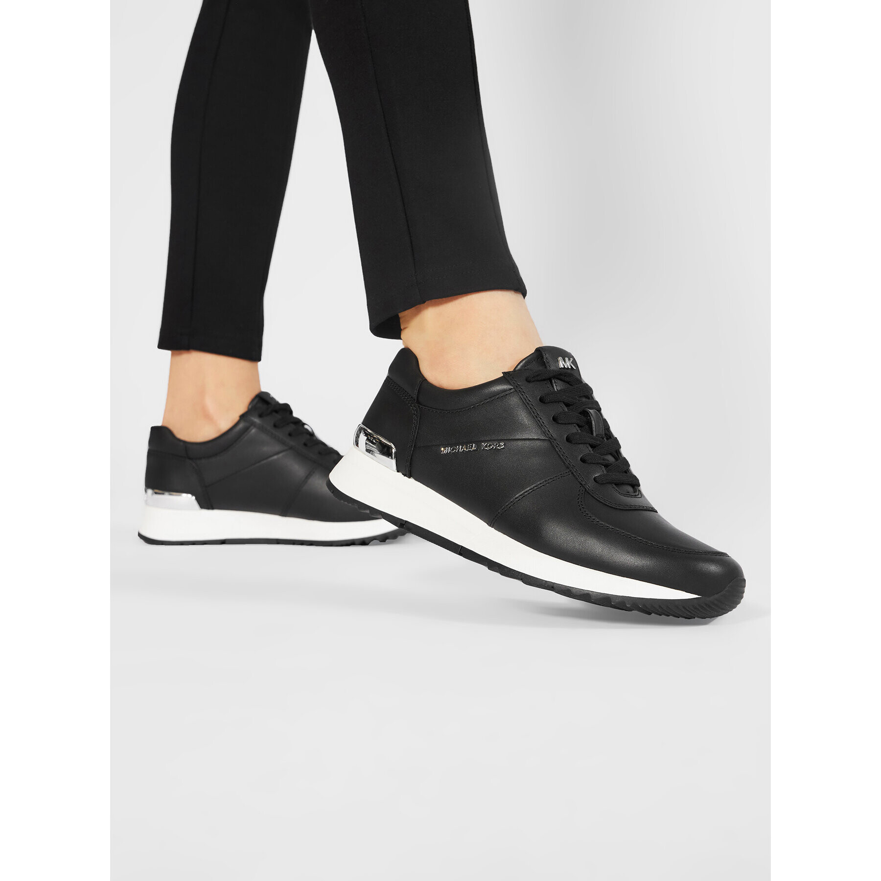 MICHAEL Michael Kors Сникърси Allie Trainer 43R5ALFP3L Черен - Pepit.bg